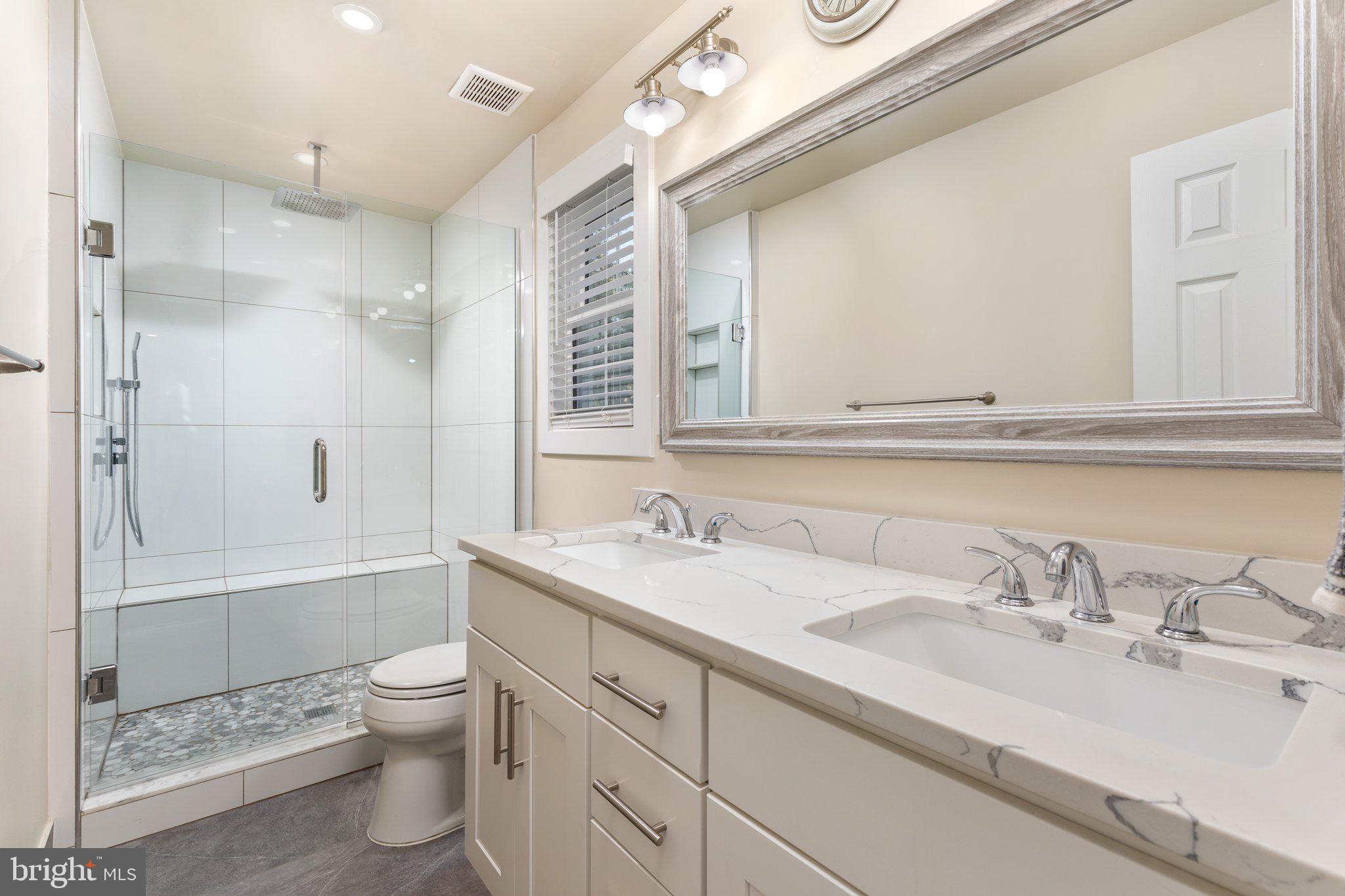 WOODLEY HILLS - Residential