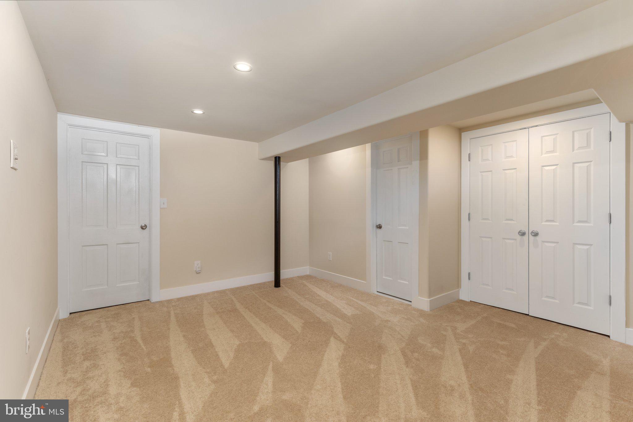 WOODLEY HILLS - Residential