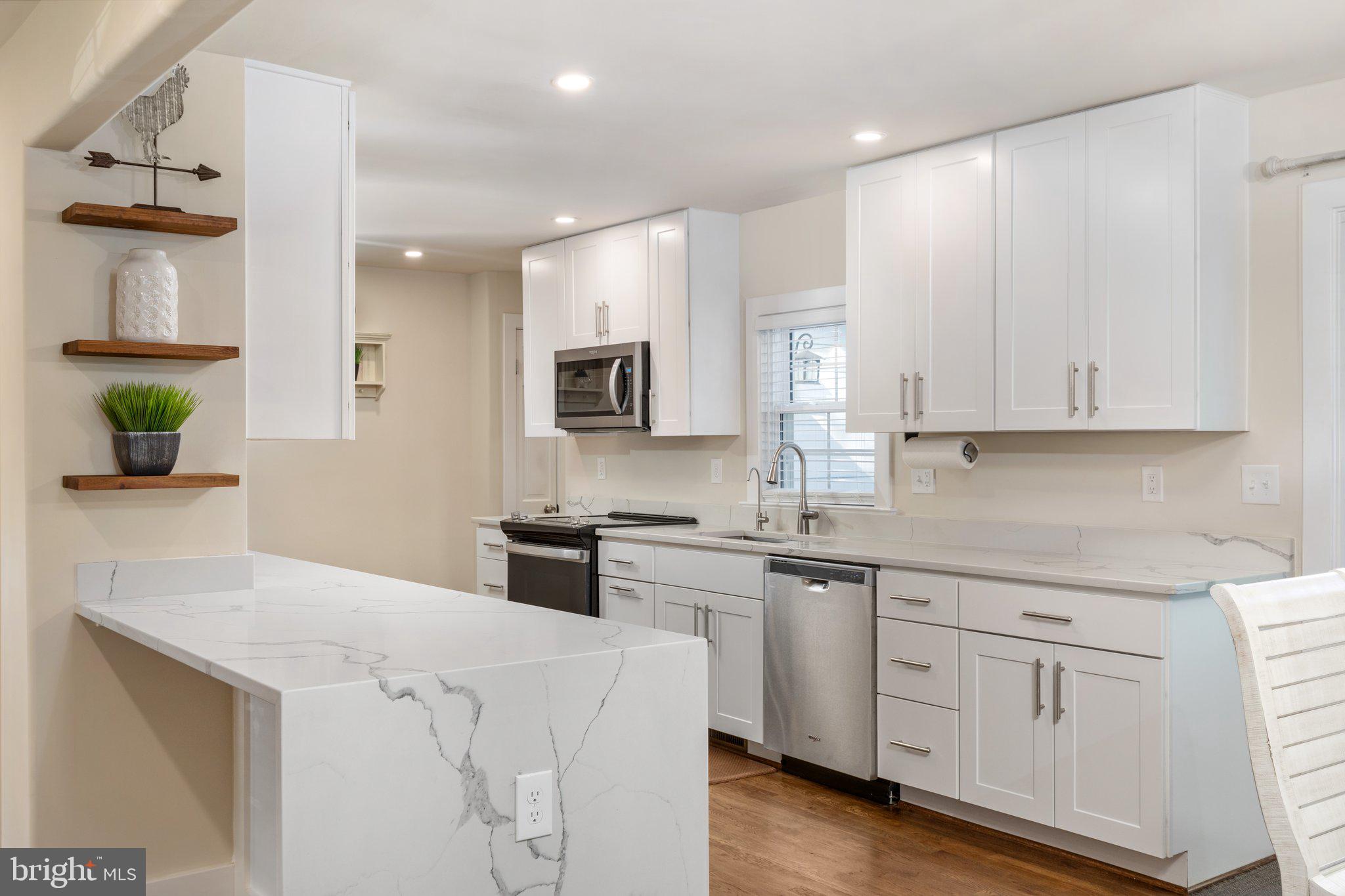 WOODLEY HILLS - Residential