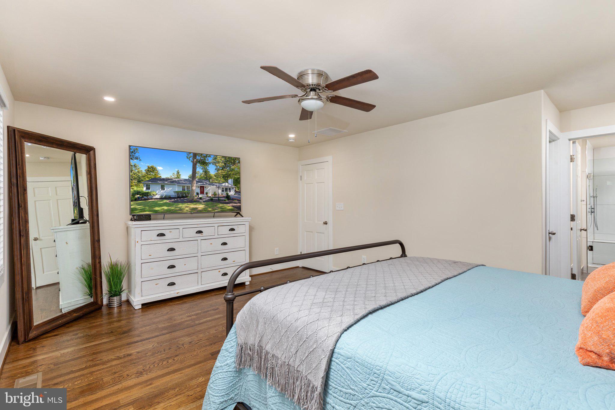 WOODLEY HILLS - Residential
