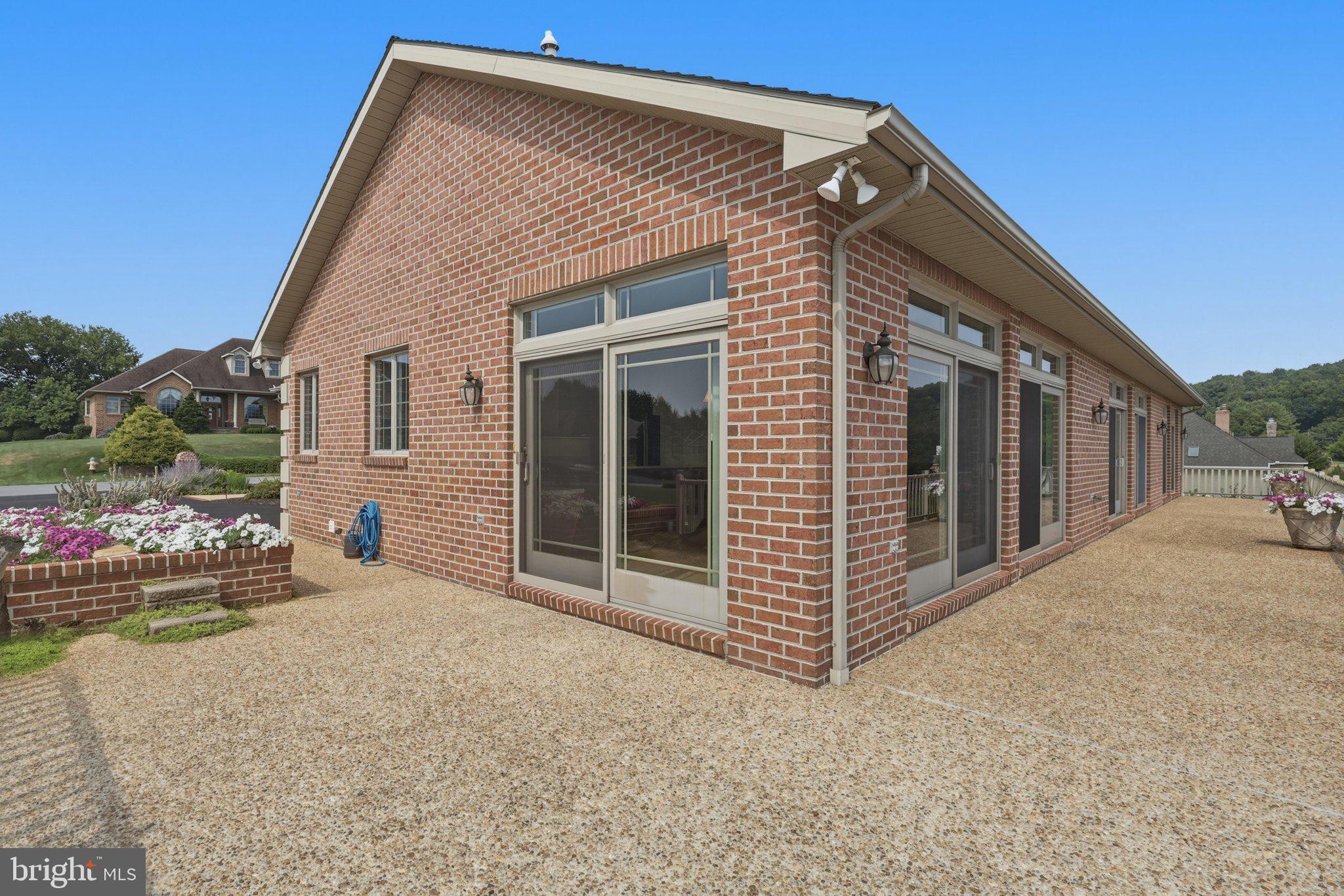 MOUNTAIN VIEW TERRACE - Residential