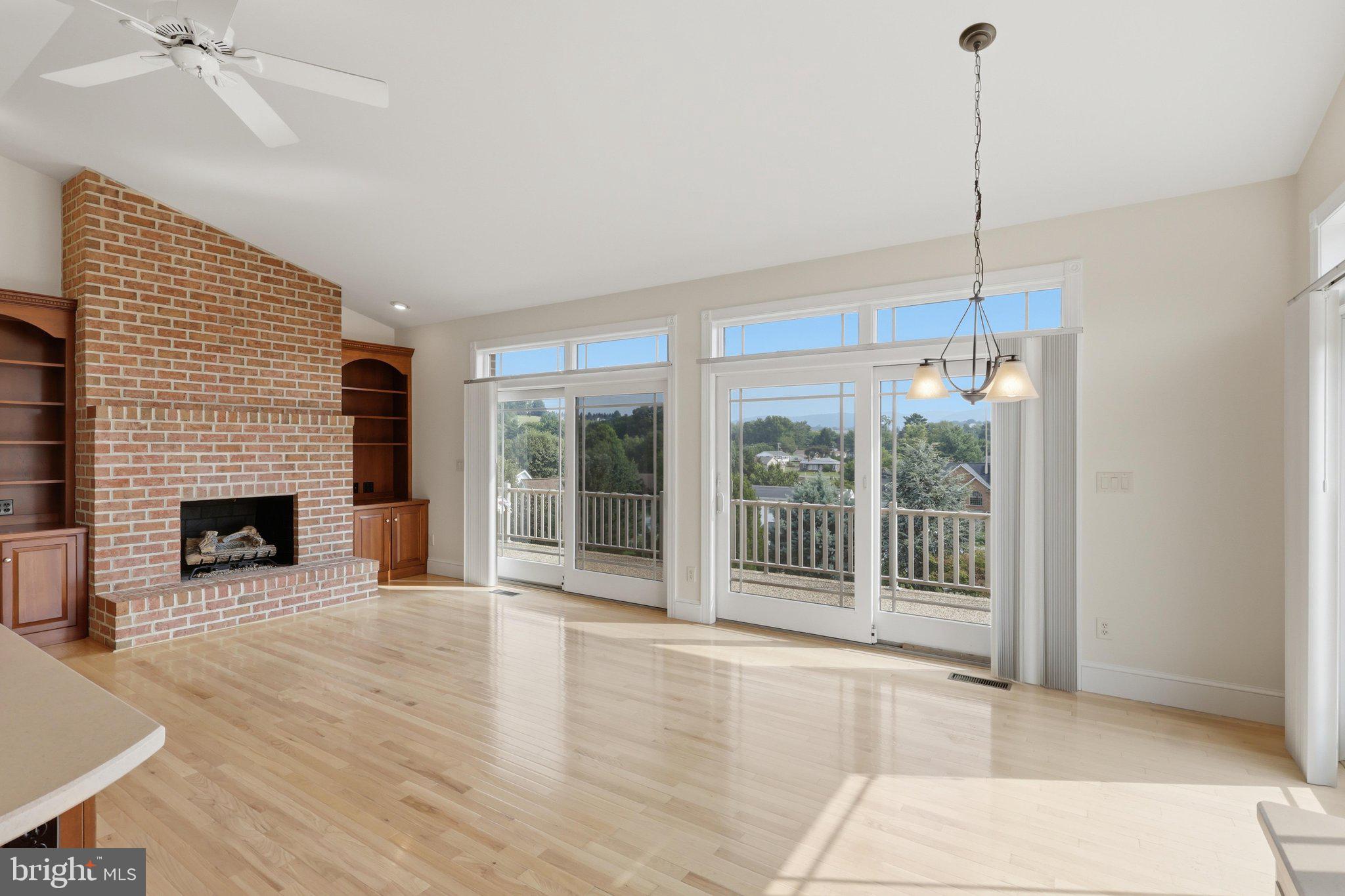 MOUNTAIN VIEW TERRACE - Residential