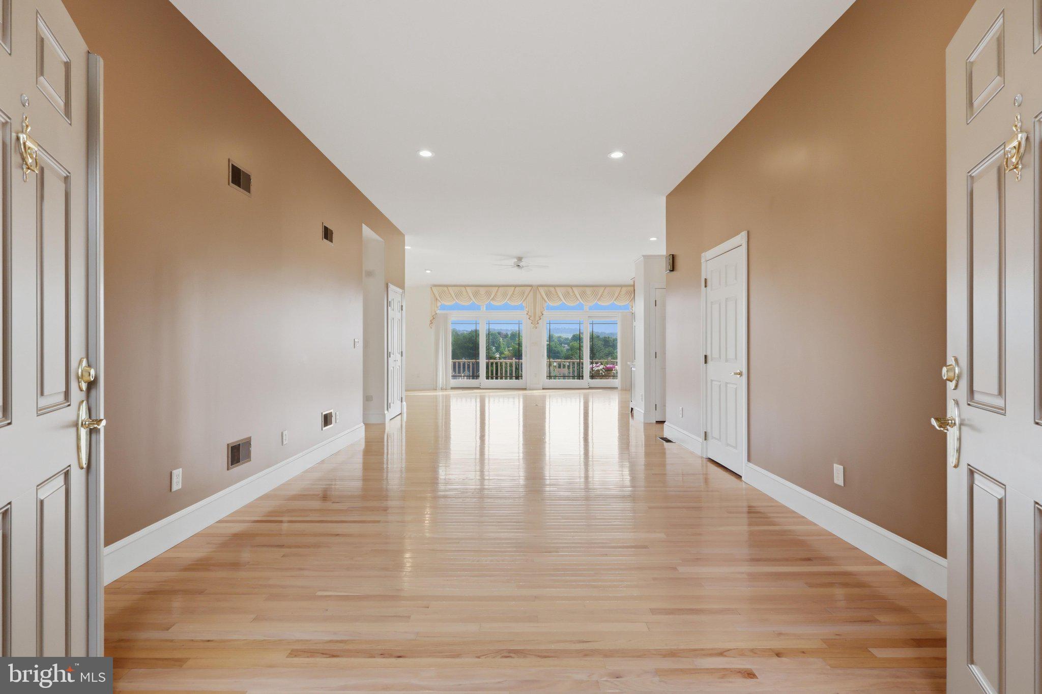 MOUNTAIN VIEW TERRACE - Residential