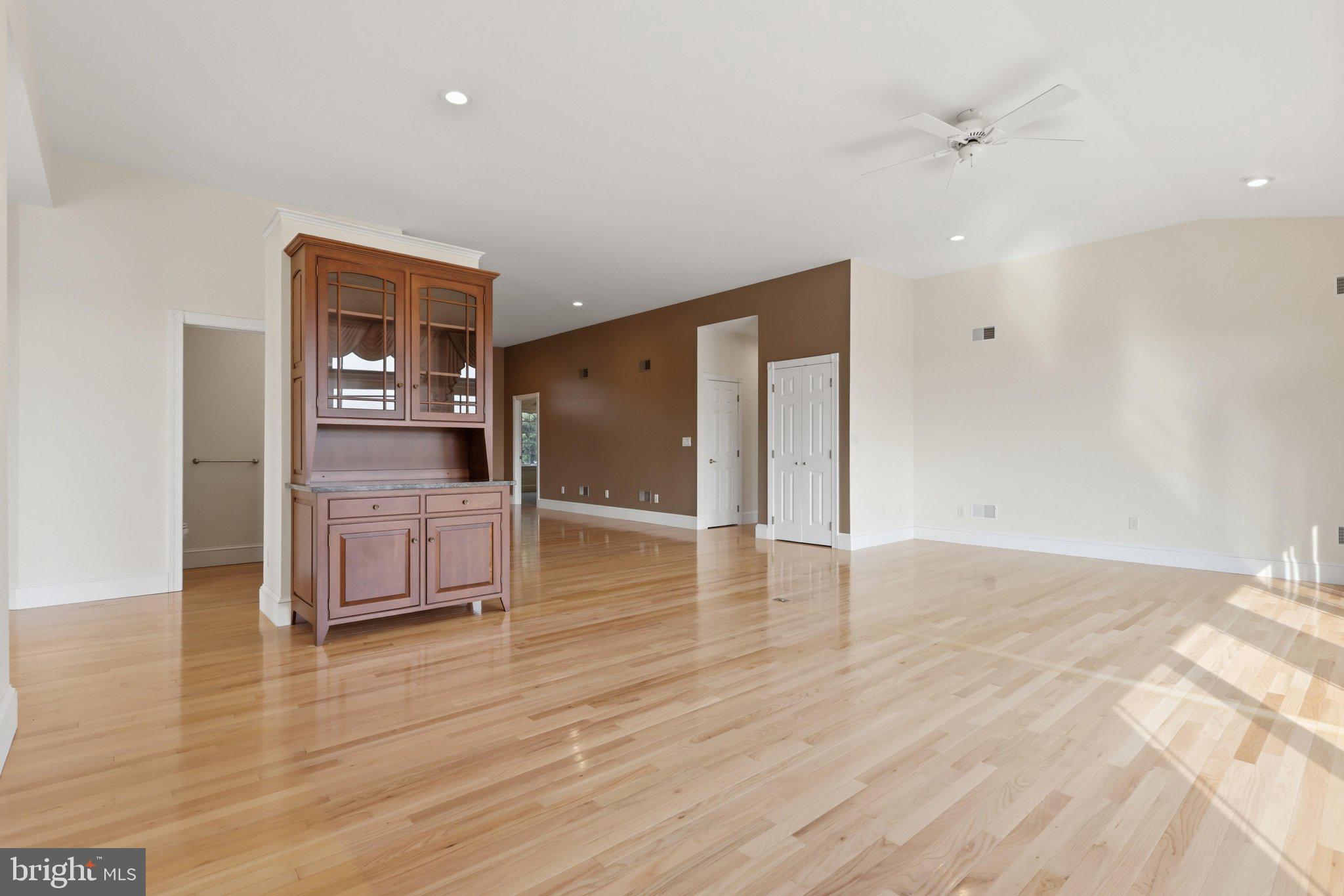 MOUNTAIN VIEW TERRACE - Residential