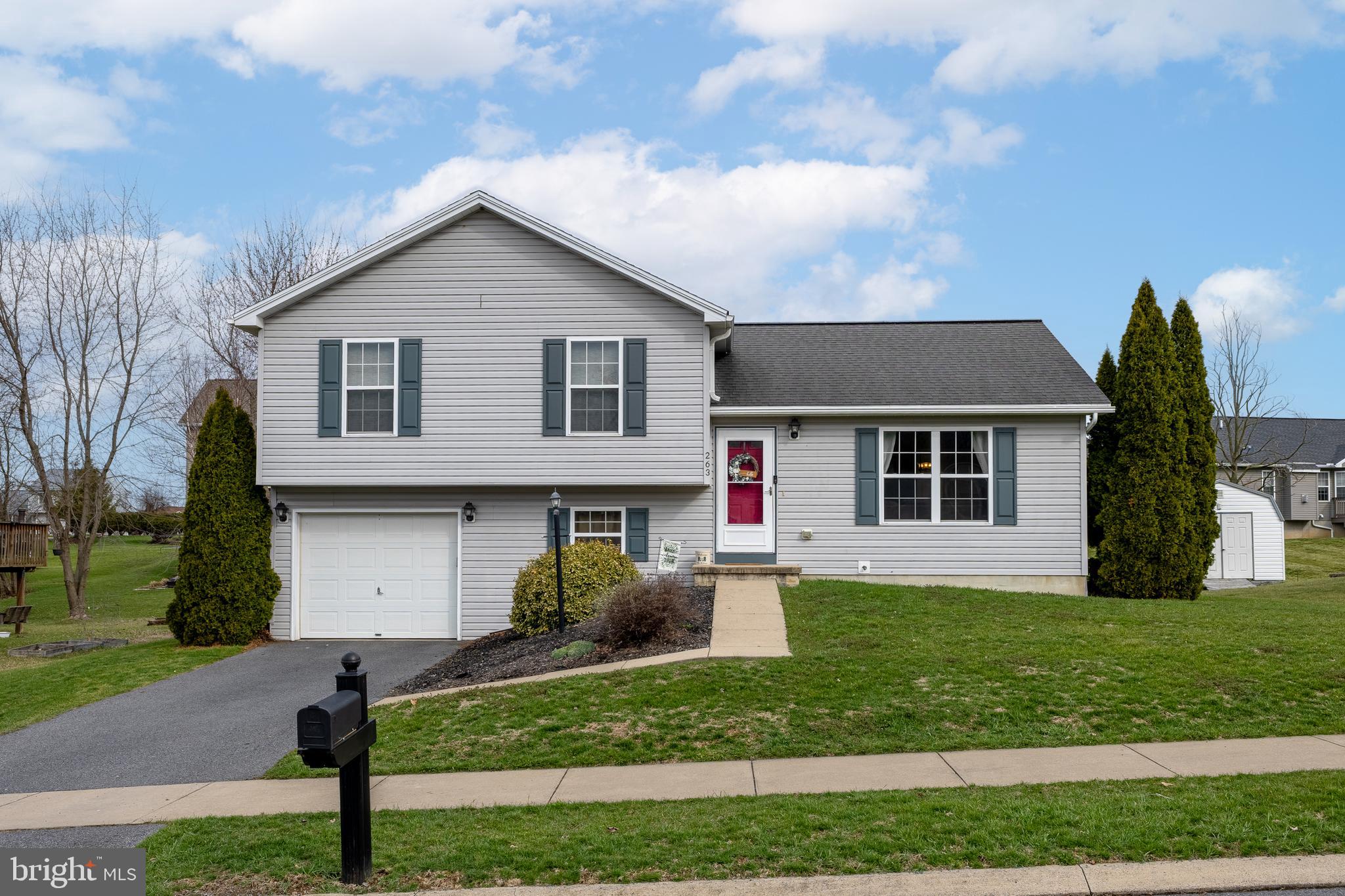 PLEASANT HILLS - Residential