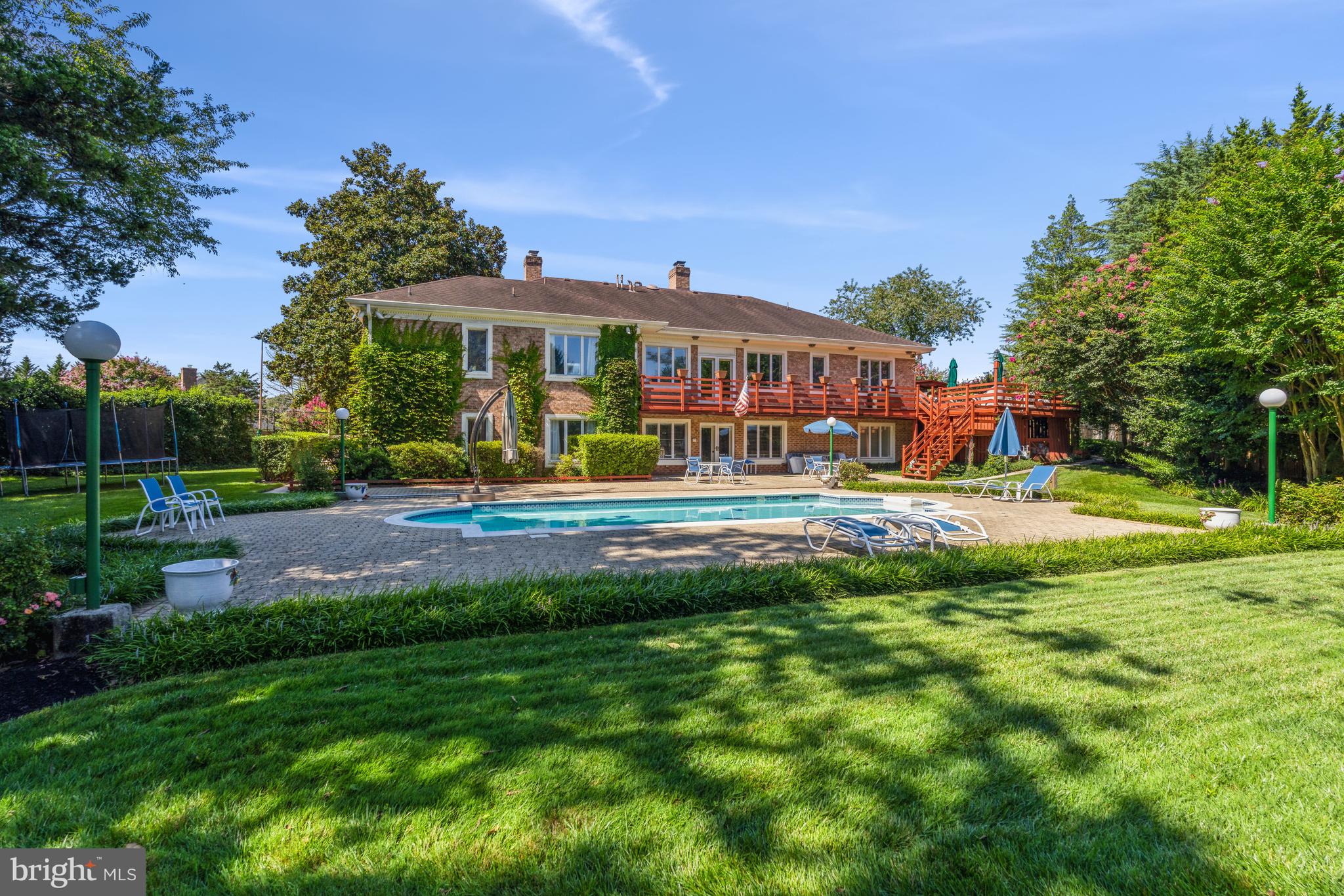 LYNWOOD - Residential