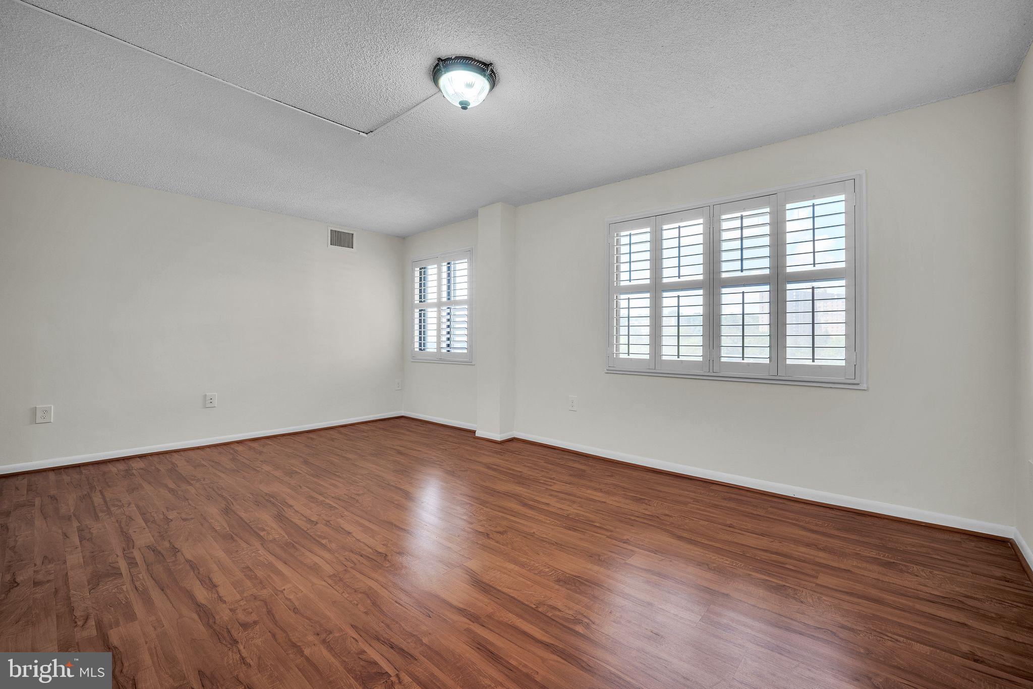 HALLMARK - Residential Lease