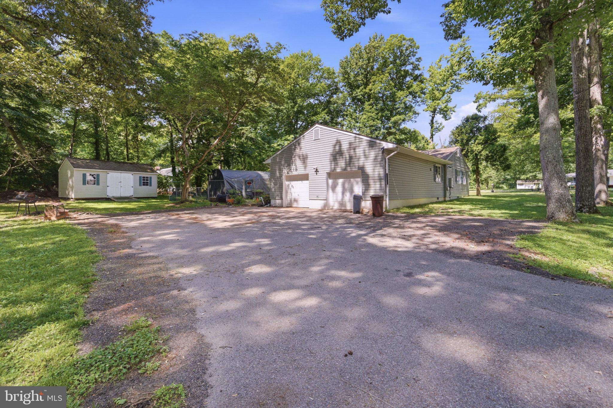 TOWN CREEK MANOR - Residential