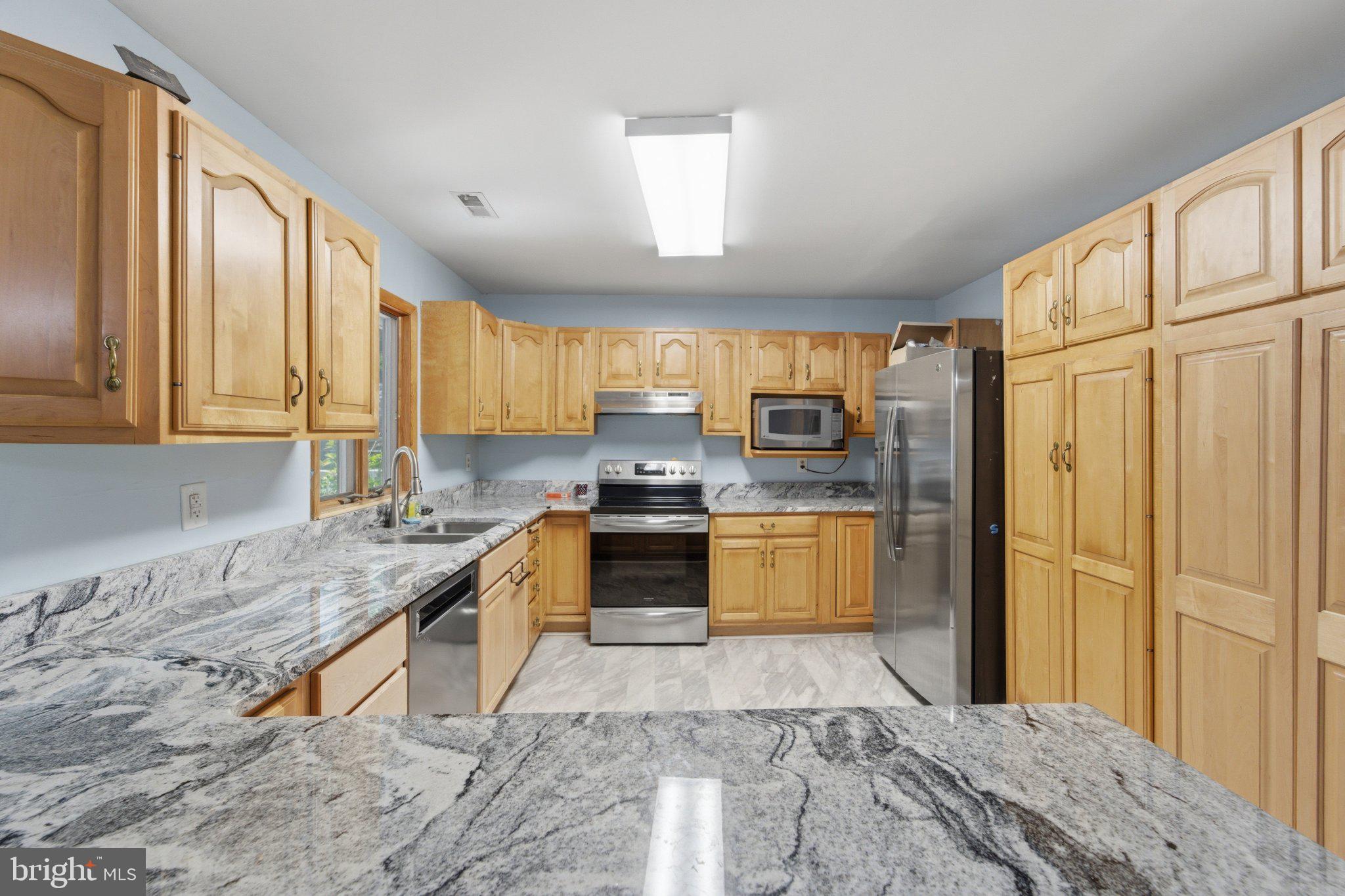TOWN CREEK MANOR - Residential