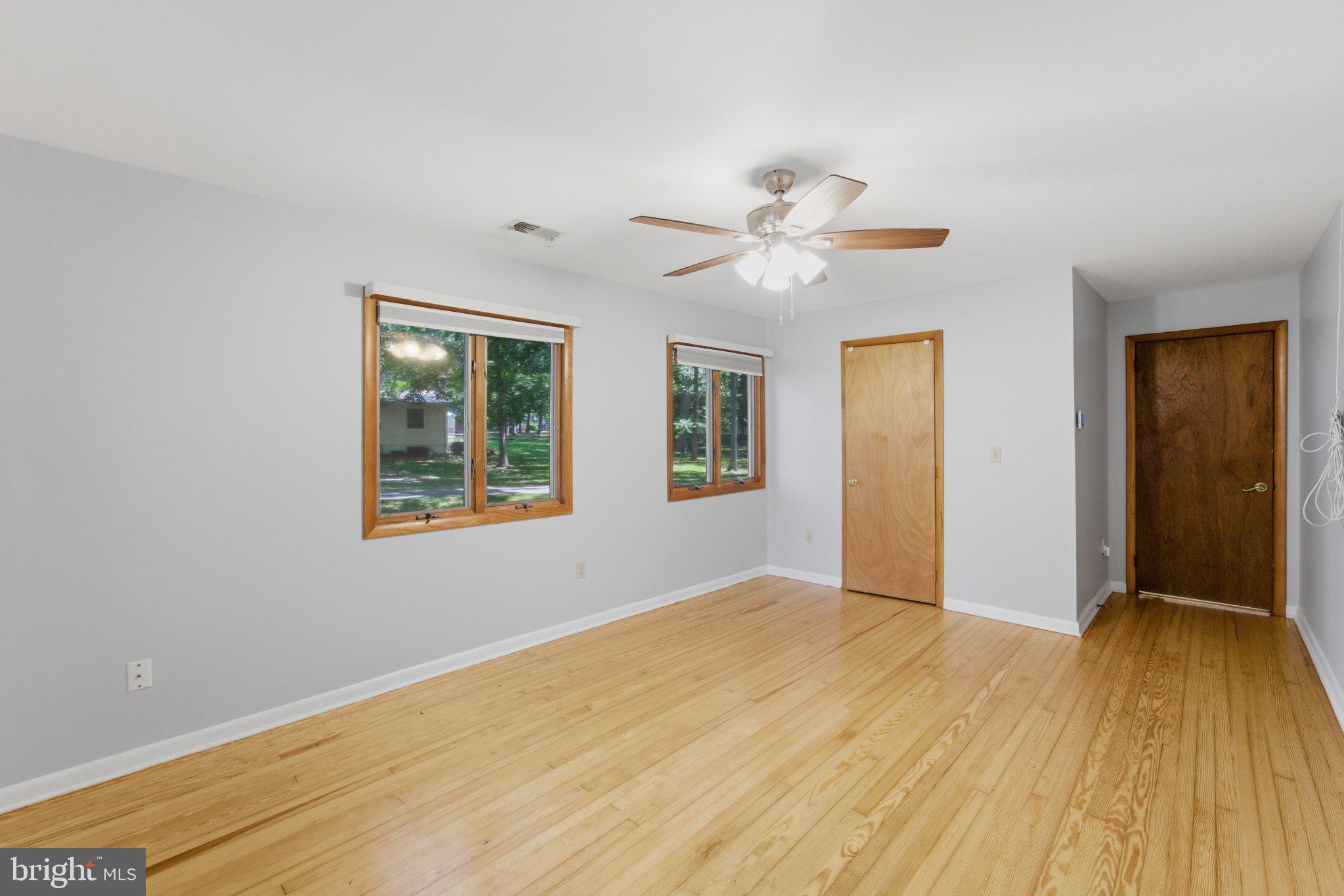 TOWN CREEK MANOR - Residential