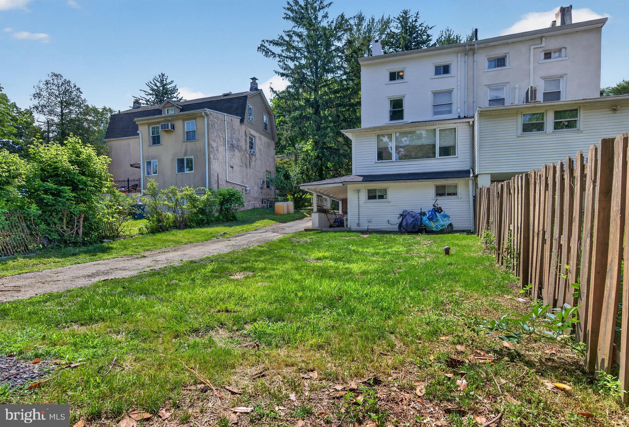 SPRING MILL - Residential