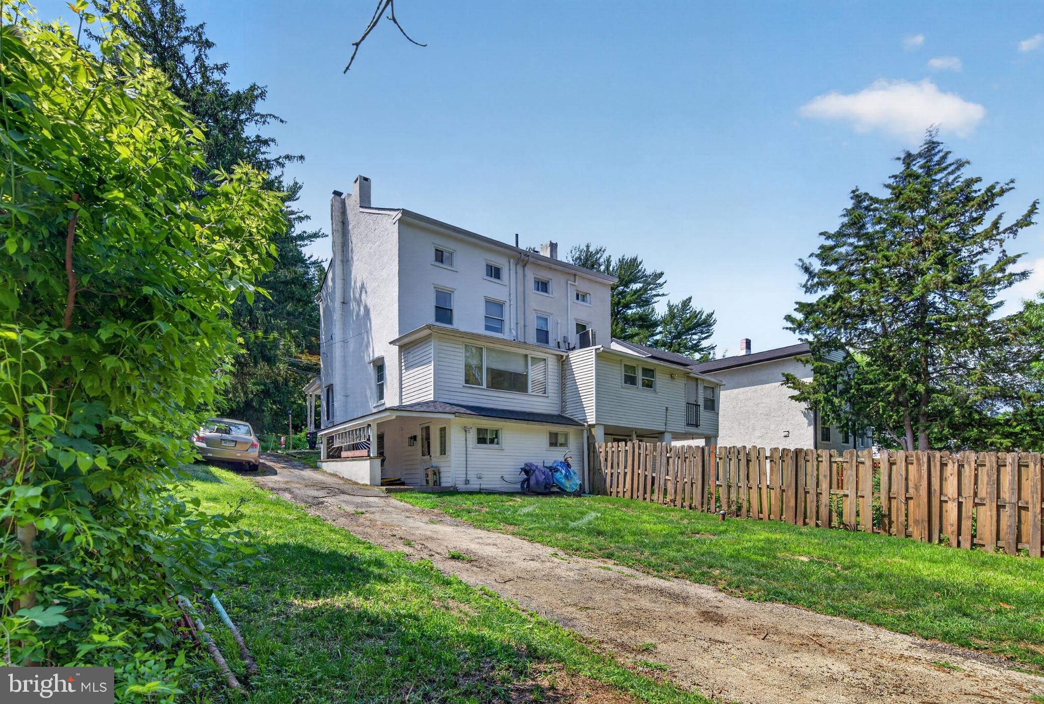 SPRING MILL - Residential