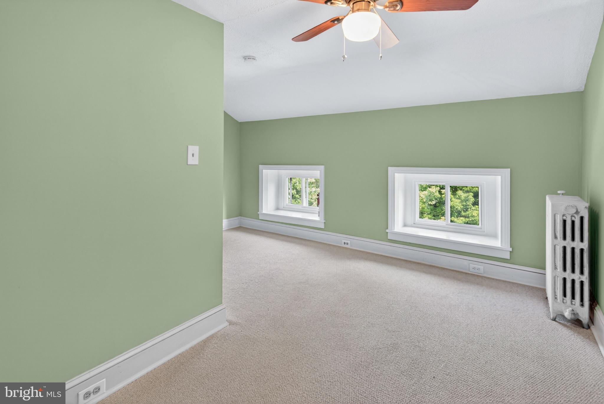 SPRING MILL - Residential