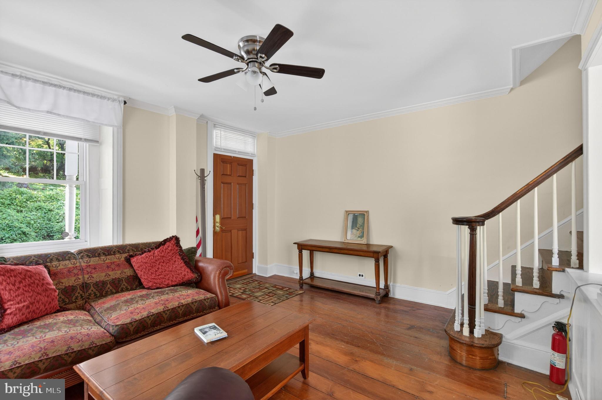 SPRING MILL - Residential