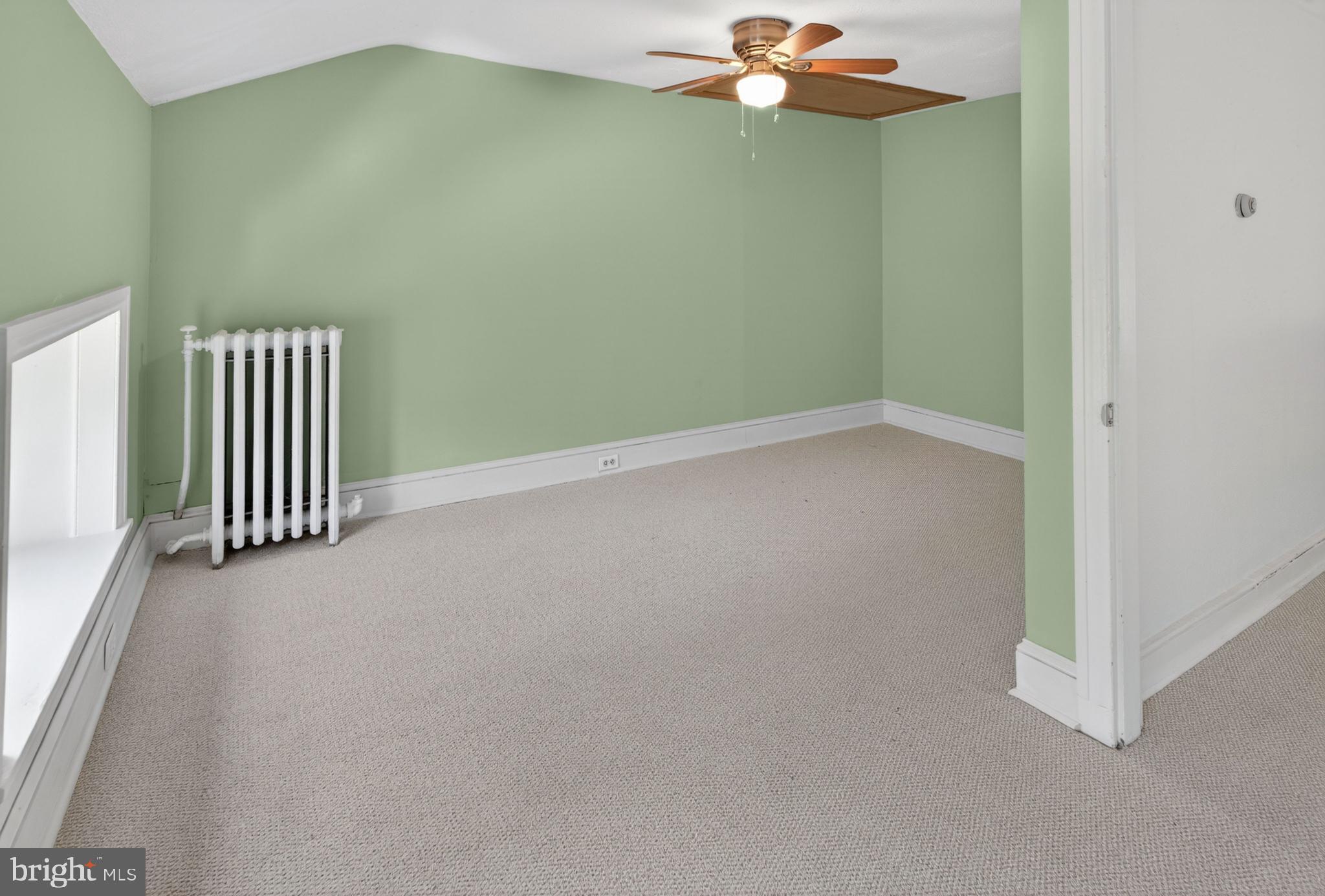 SPRING MILL - Residential