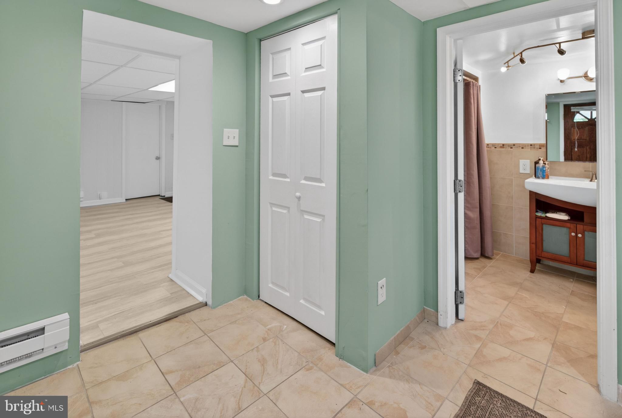 SPRING MILL - Residential