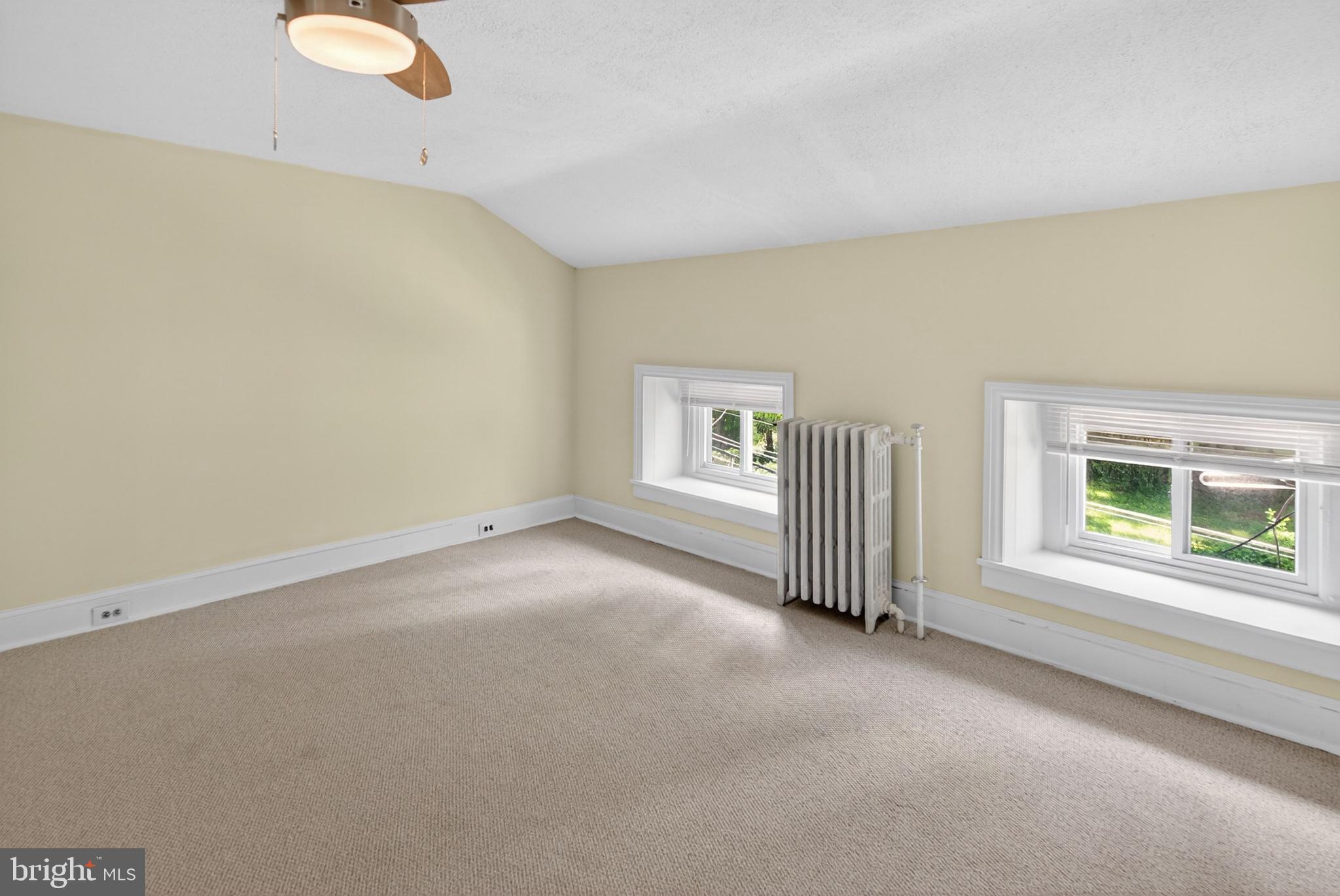 SPRING MILL - Residential