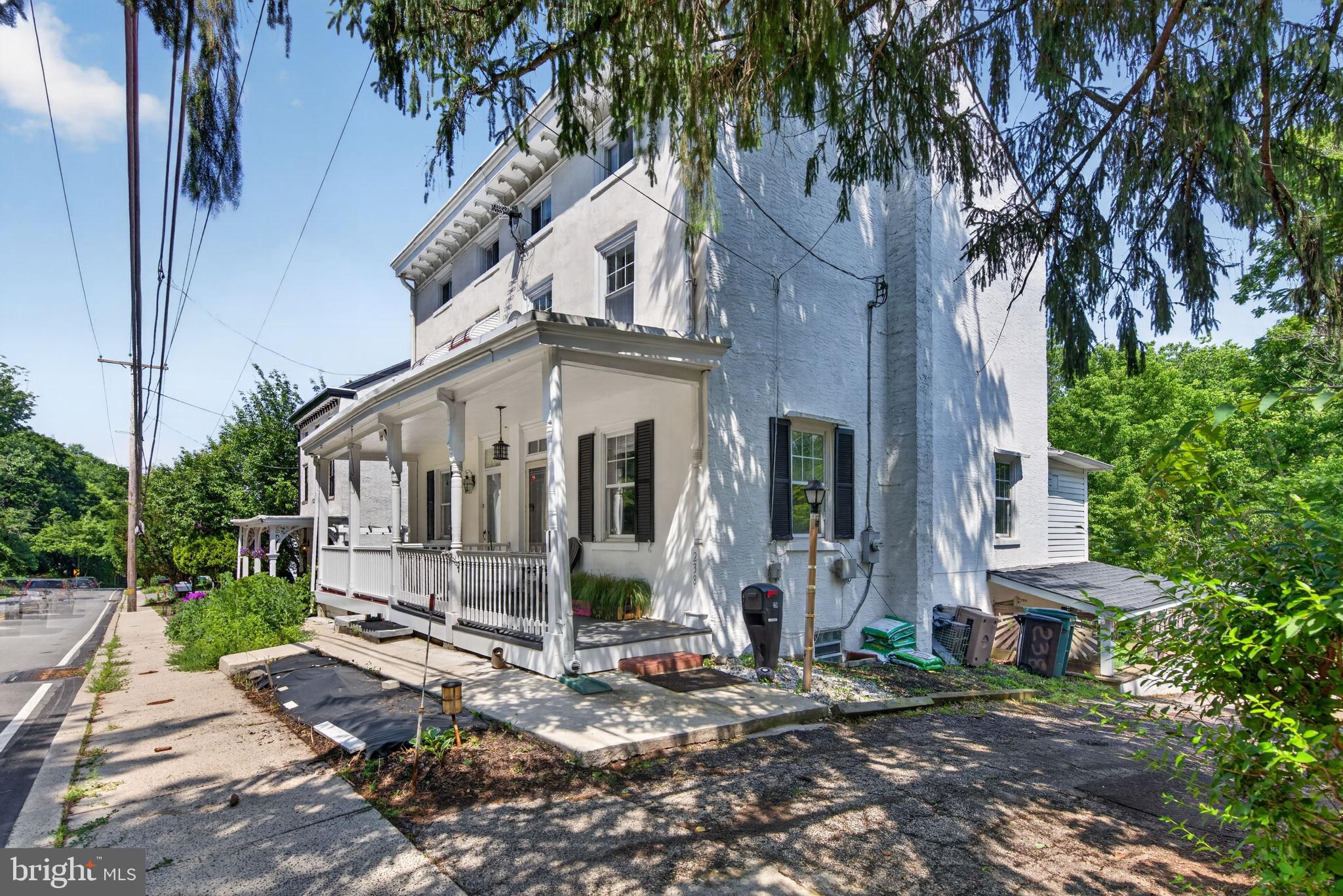 SPRING MILL - Residential