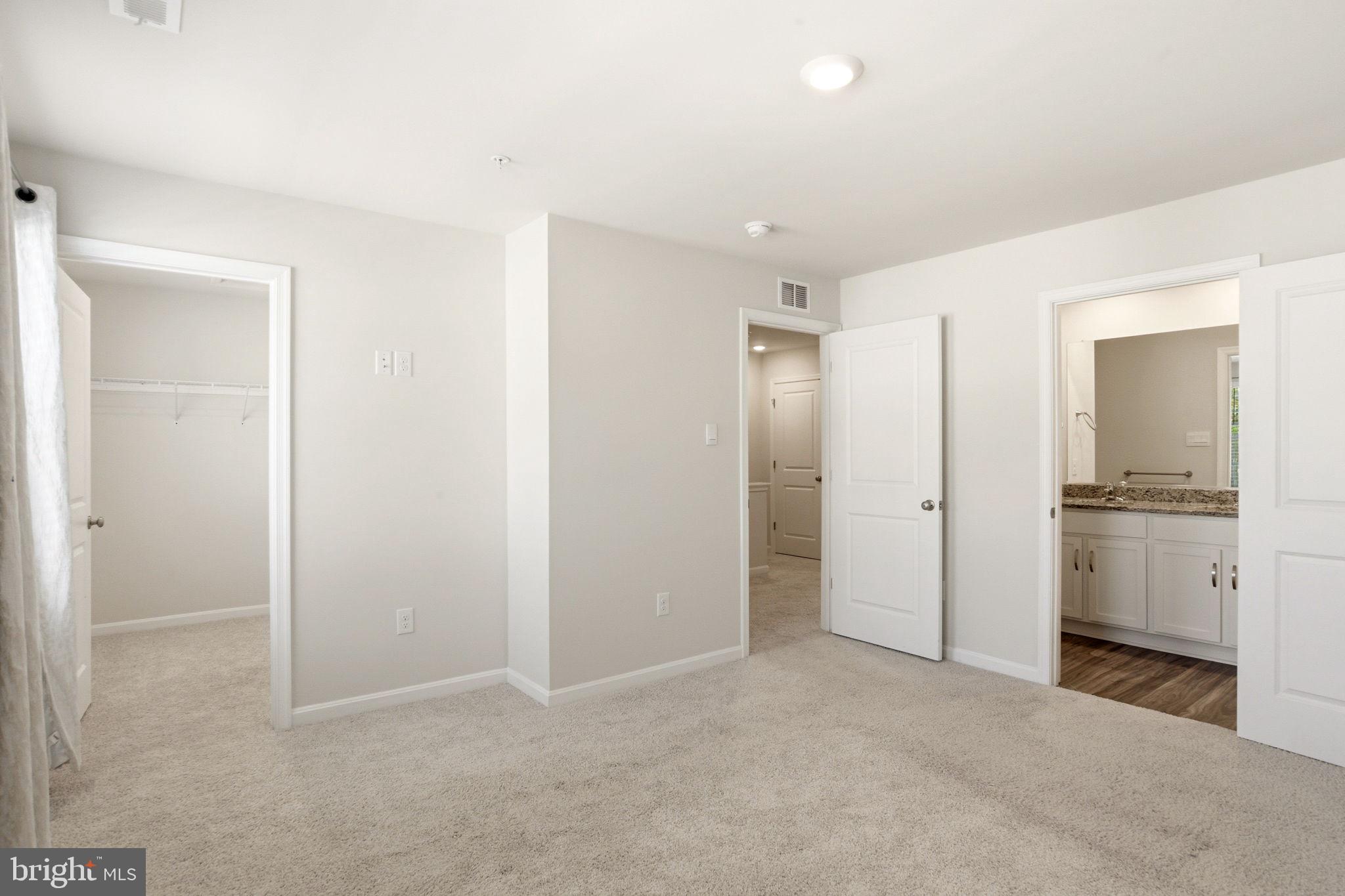 LOCUST RUN - Residential