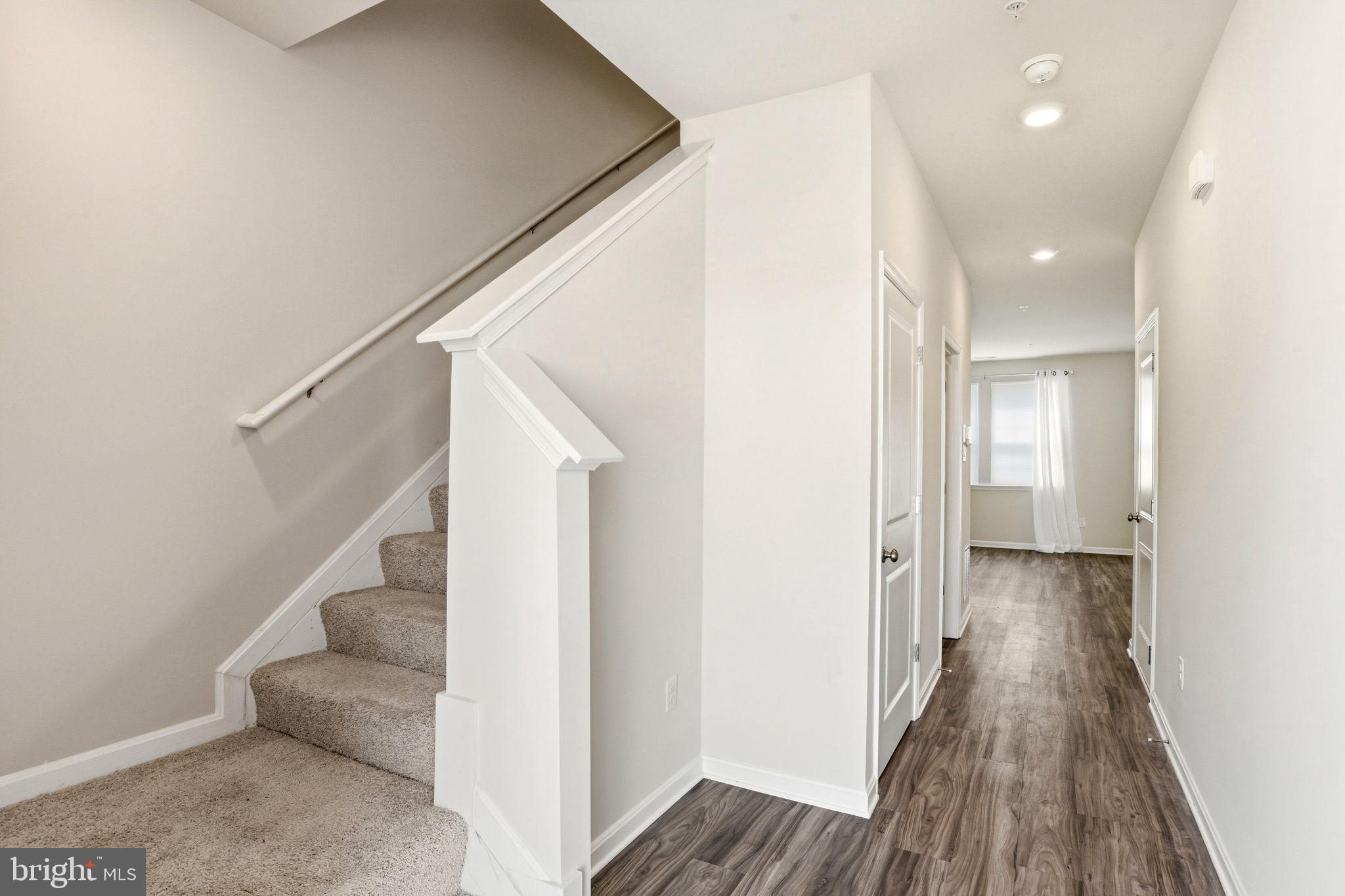 LOCUST RUN - Residential