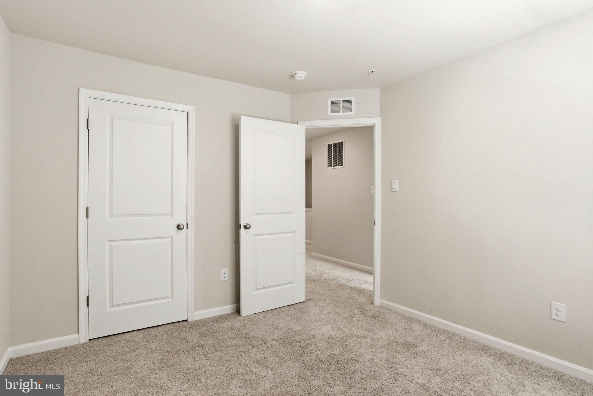 LOCUST RUN - Residential