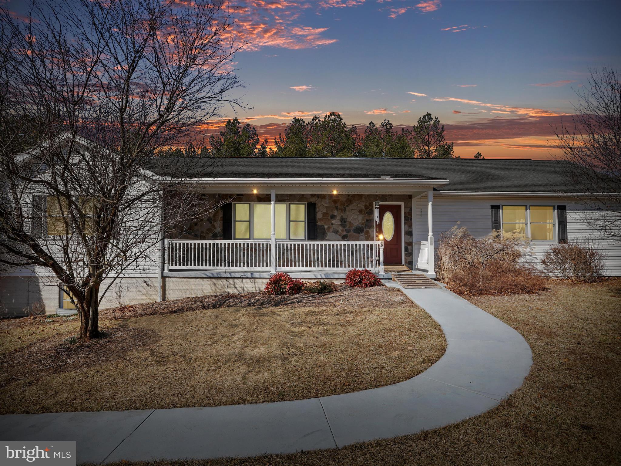 FAIRVIEW OAKS - Residential