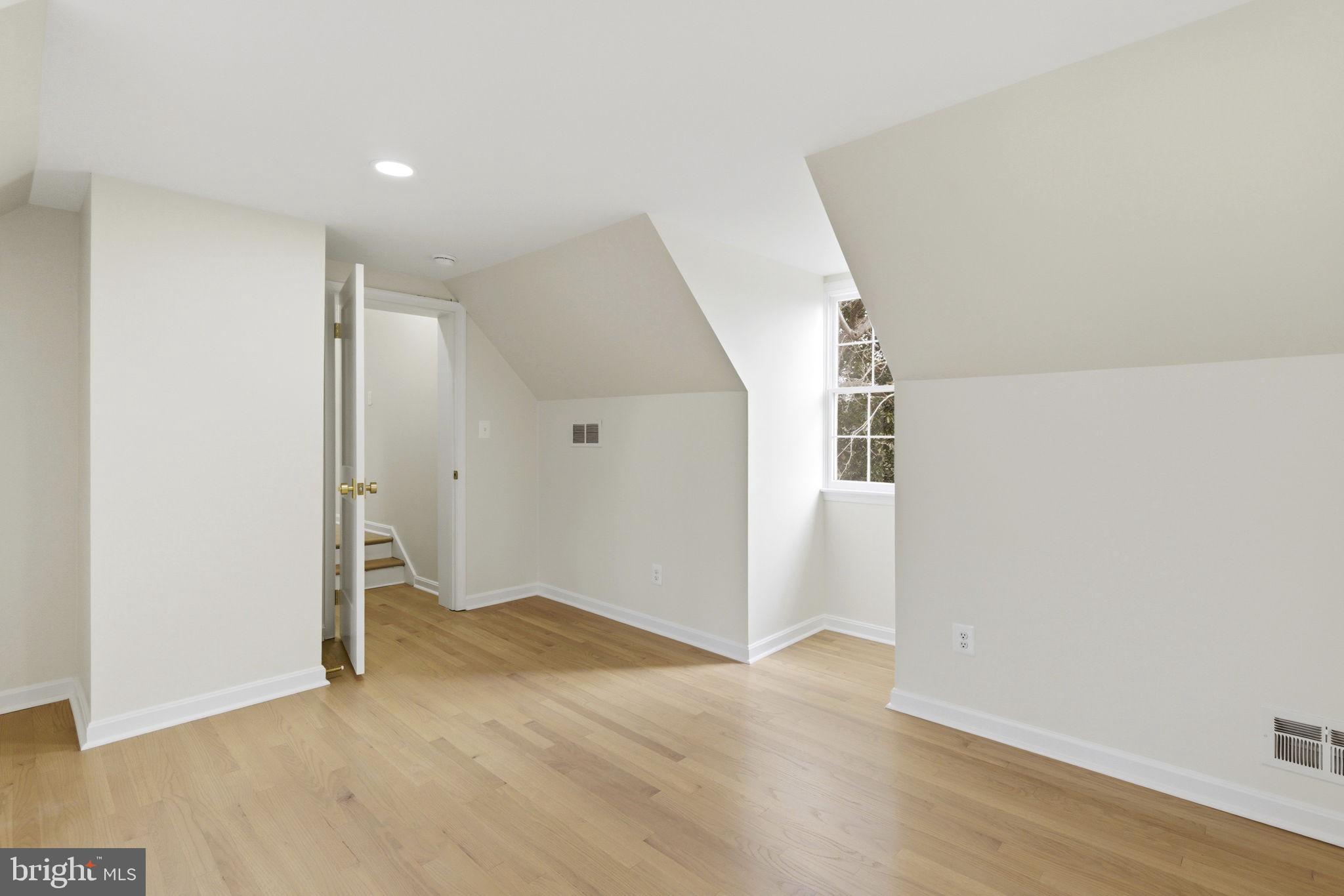 GLEN ARM - Residential