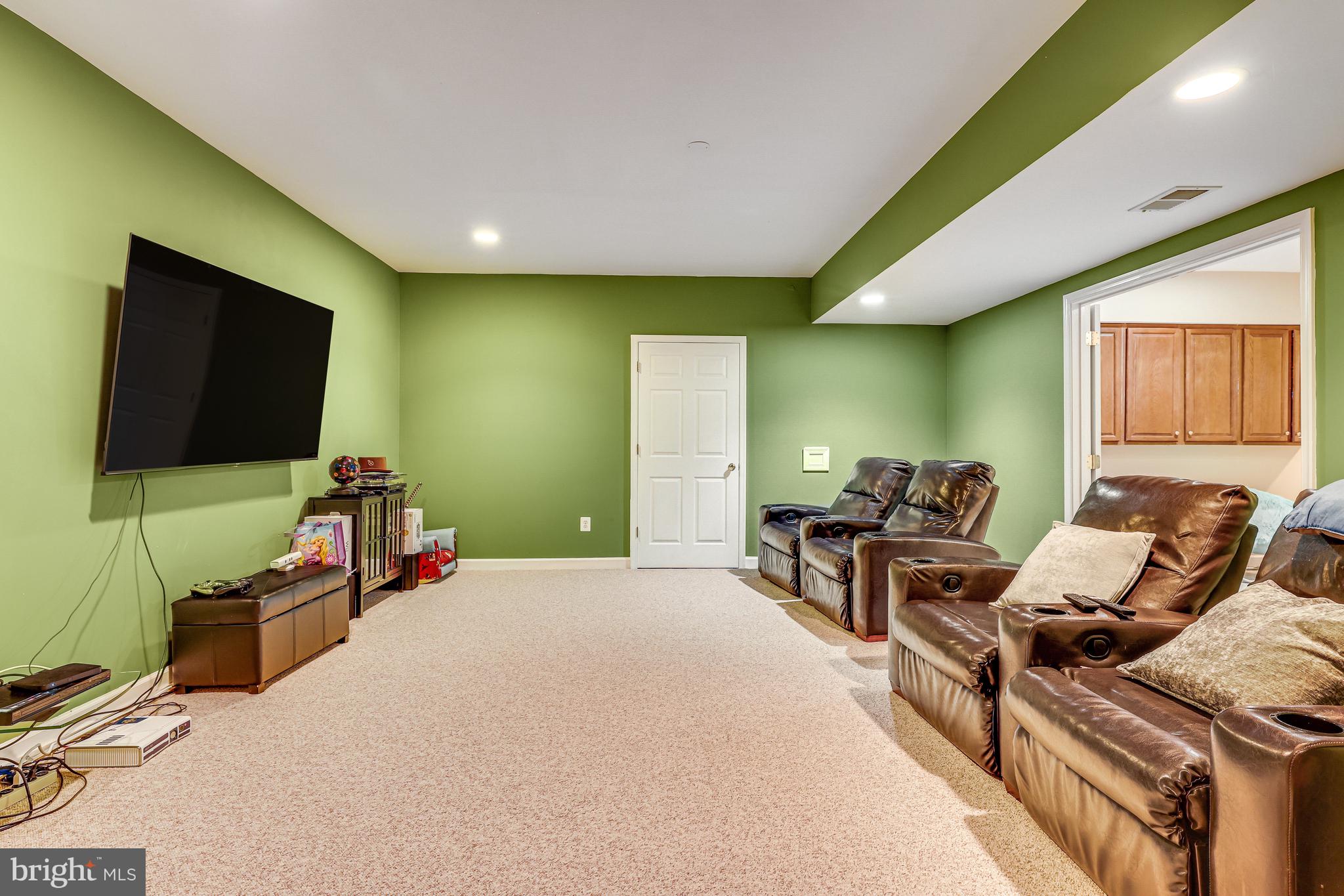 GRAND HAMPTONS - Residential