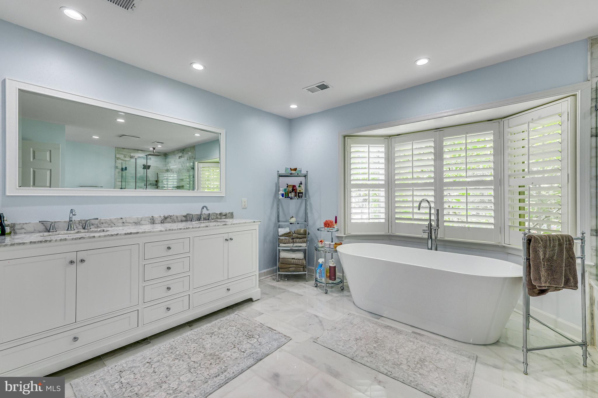GRAND HAMPTONS - Residential