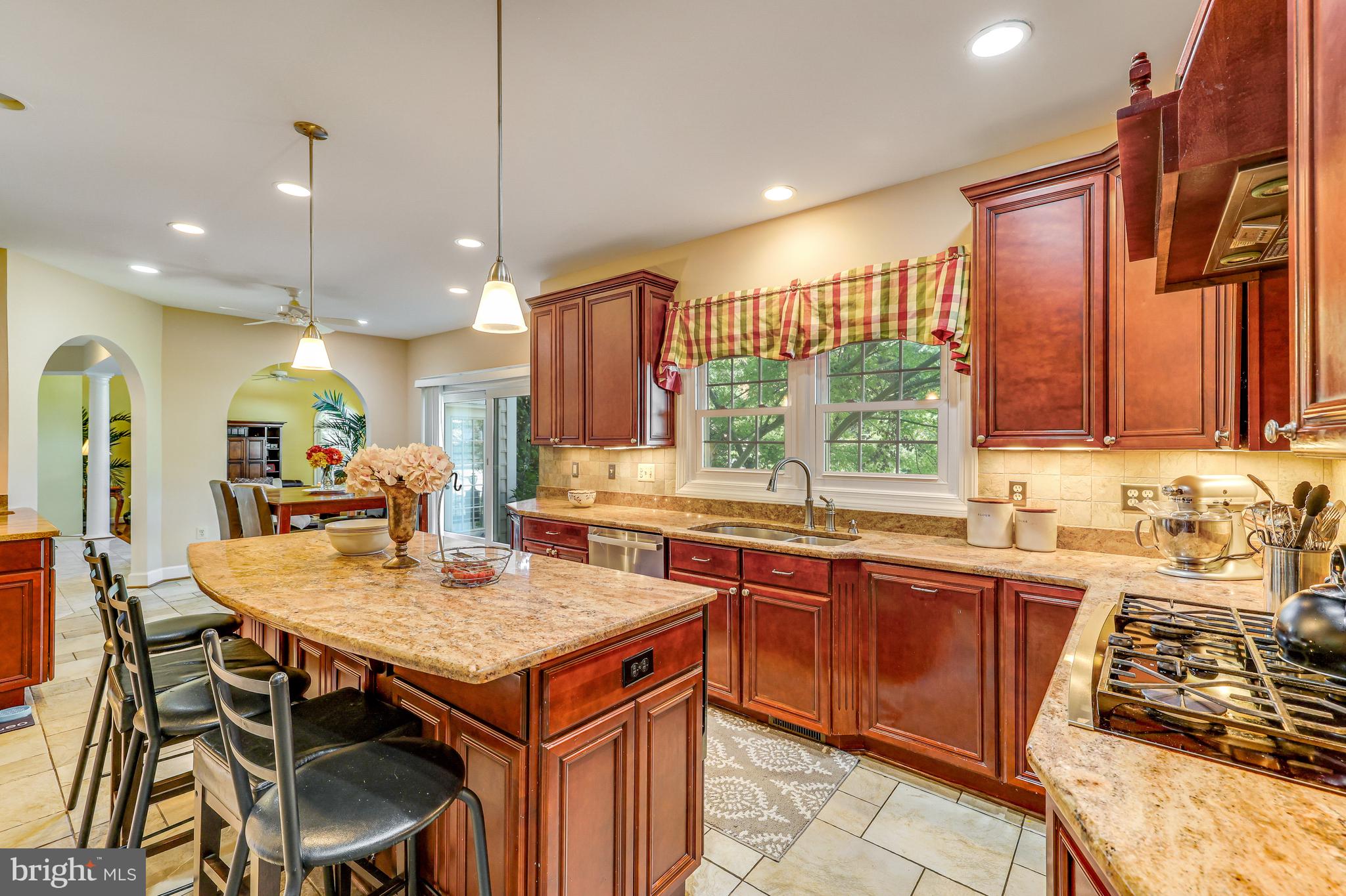 GRAND HAMPTONS - Residential