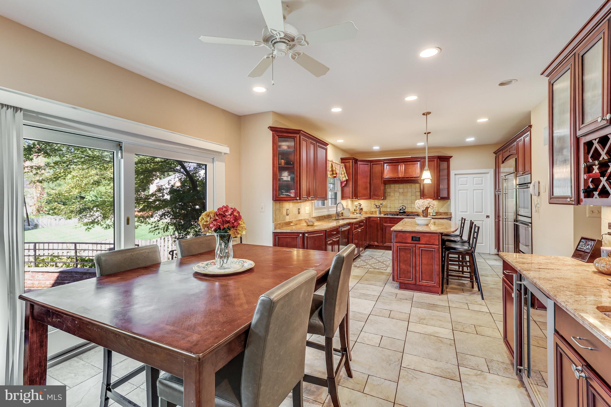 GRAND HAMPTONS - Residential