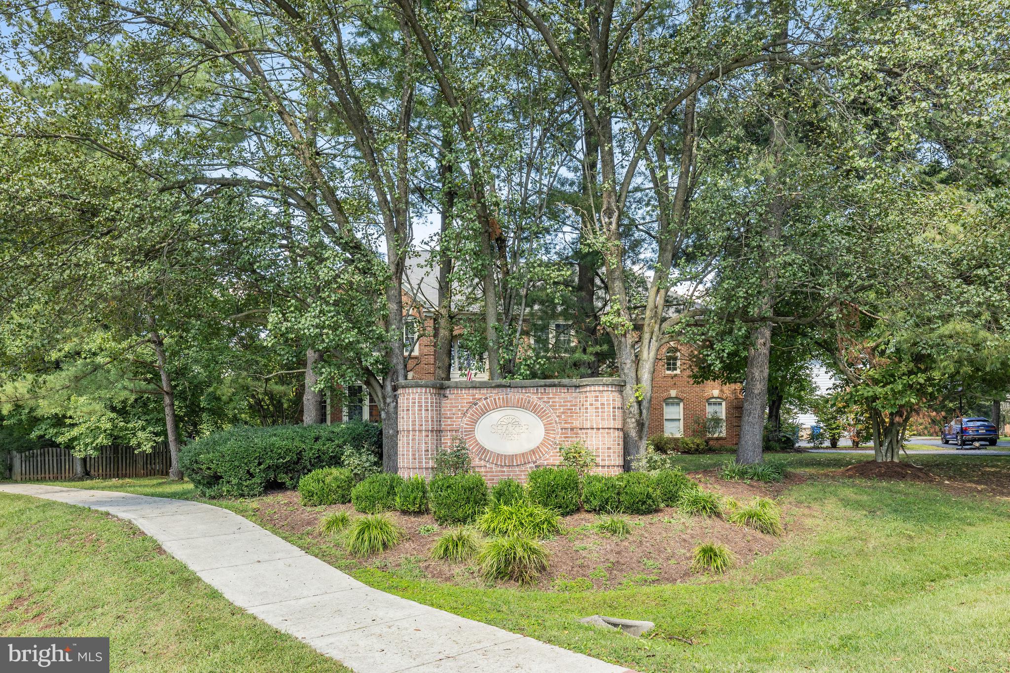 GRAND HAMPTONS - Residential