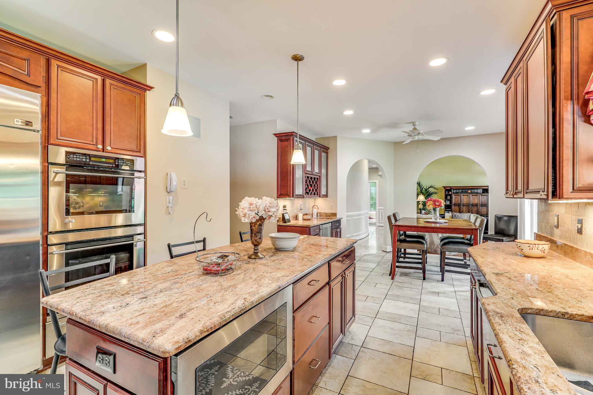 GRAND HAMPTONS - Residential