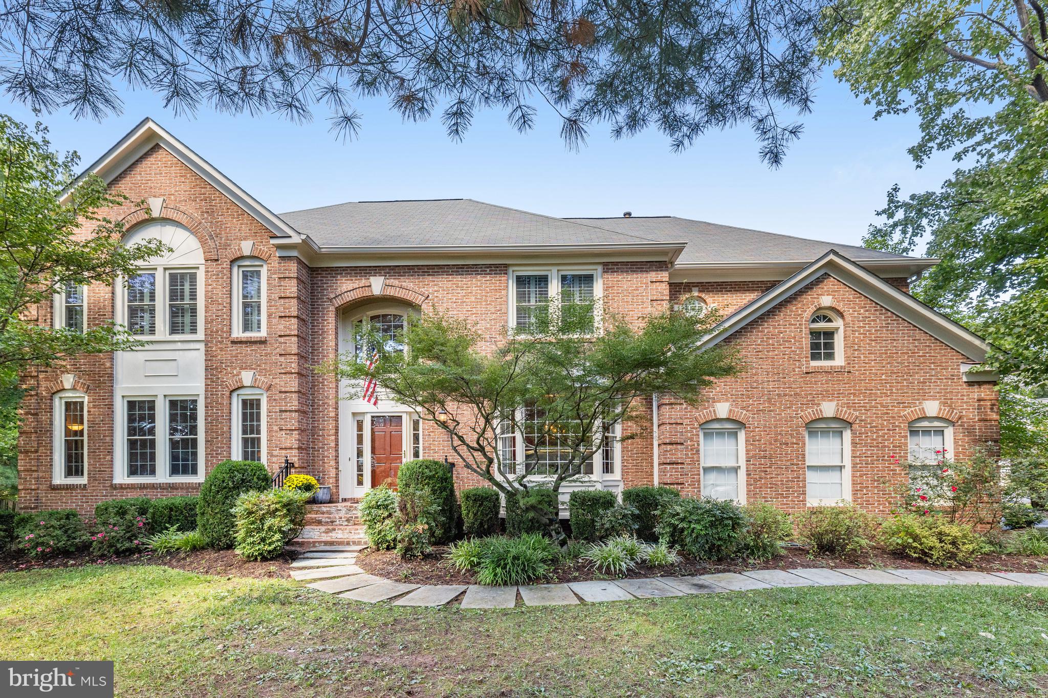 GRAND HAMPTONS - Residential