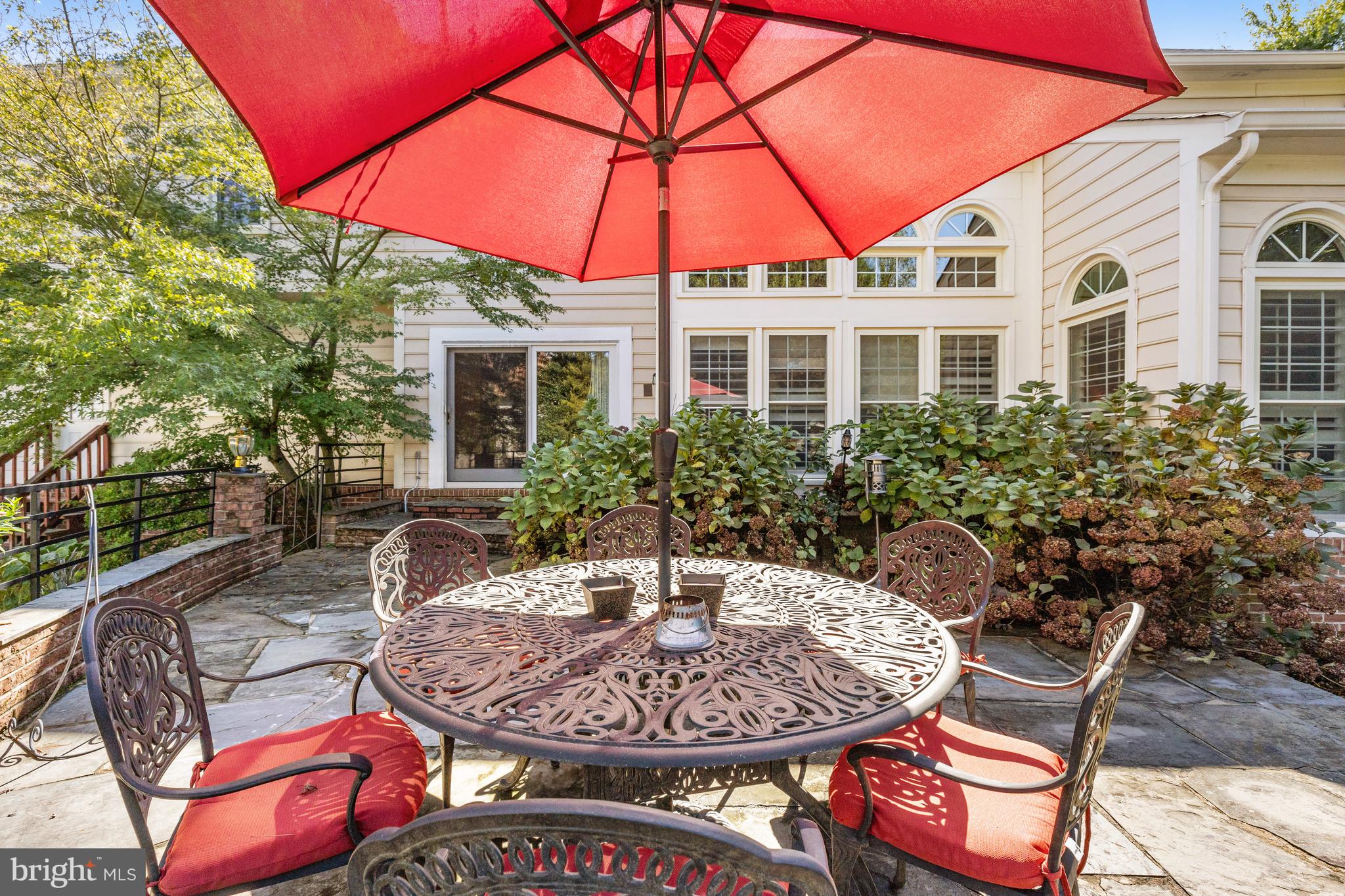GRAND HAMPTONS - Residential
