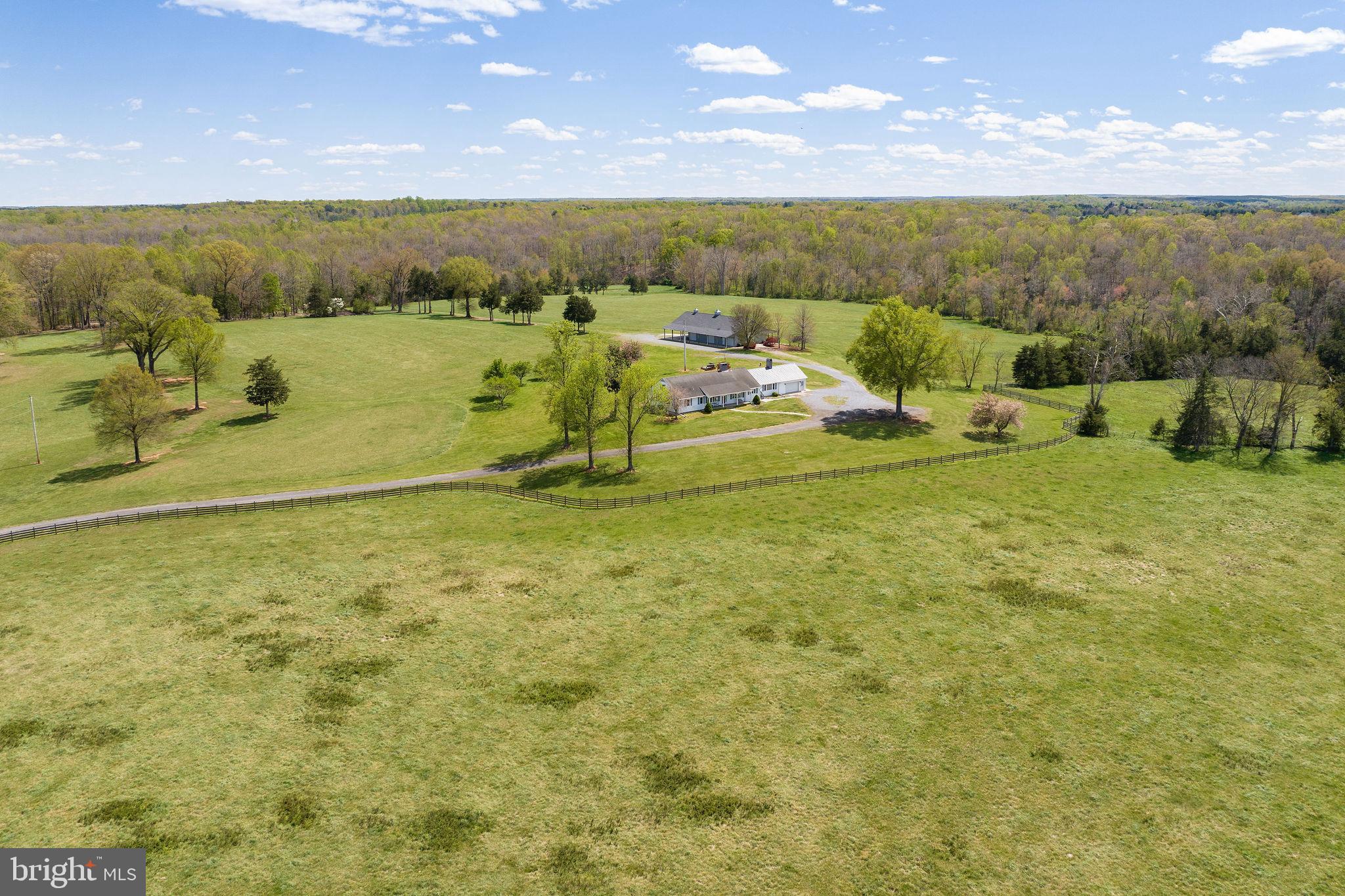 ROCK CASTLE CREEK - Farm