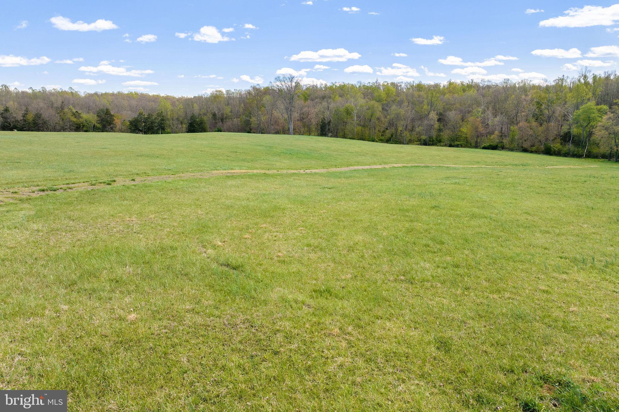 ROCK CASTLE CREEK - Farm