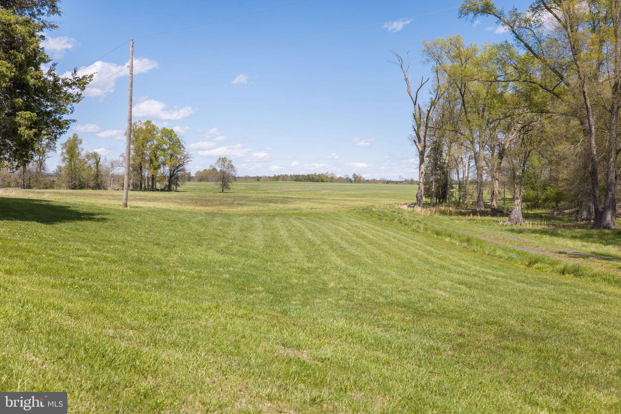 ROCK CASTLE CREEK - Farm