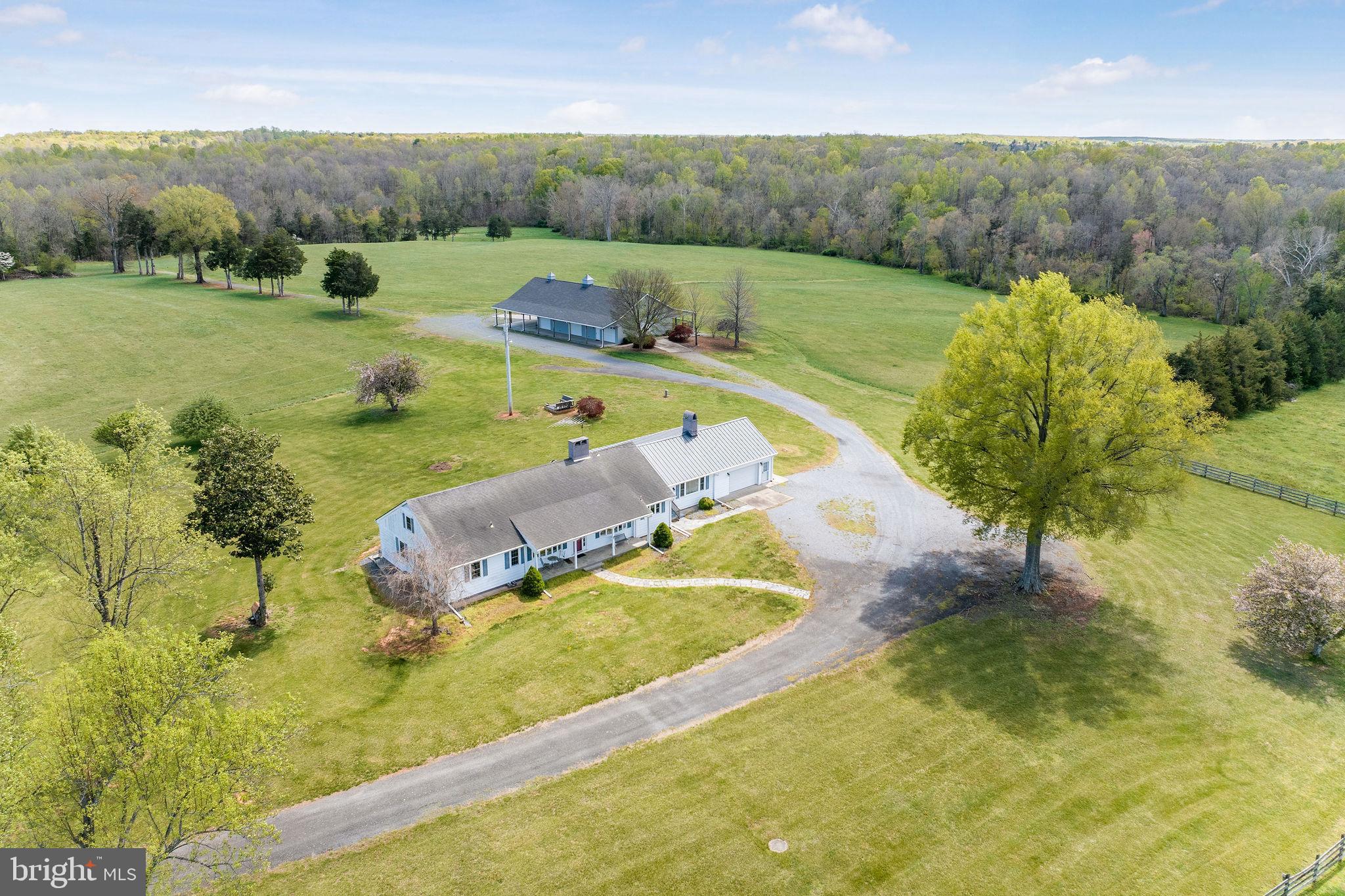 ROCK CASTLE CREEK - Farm
