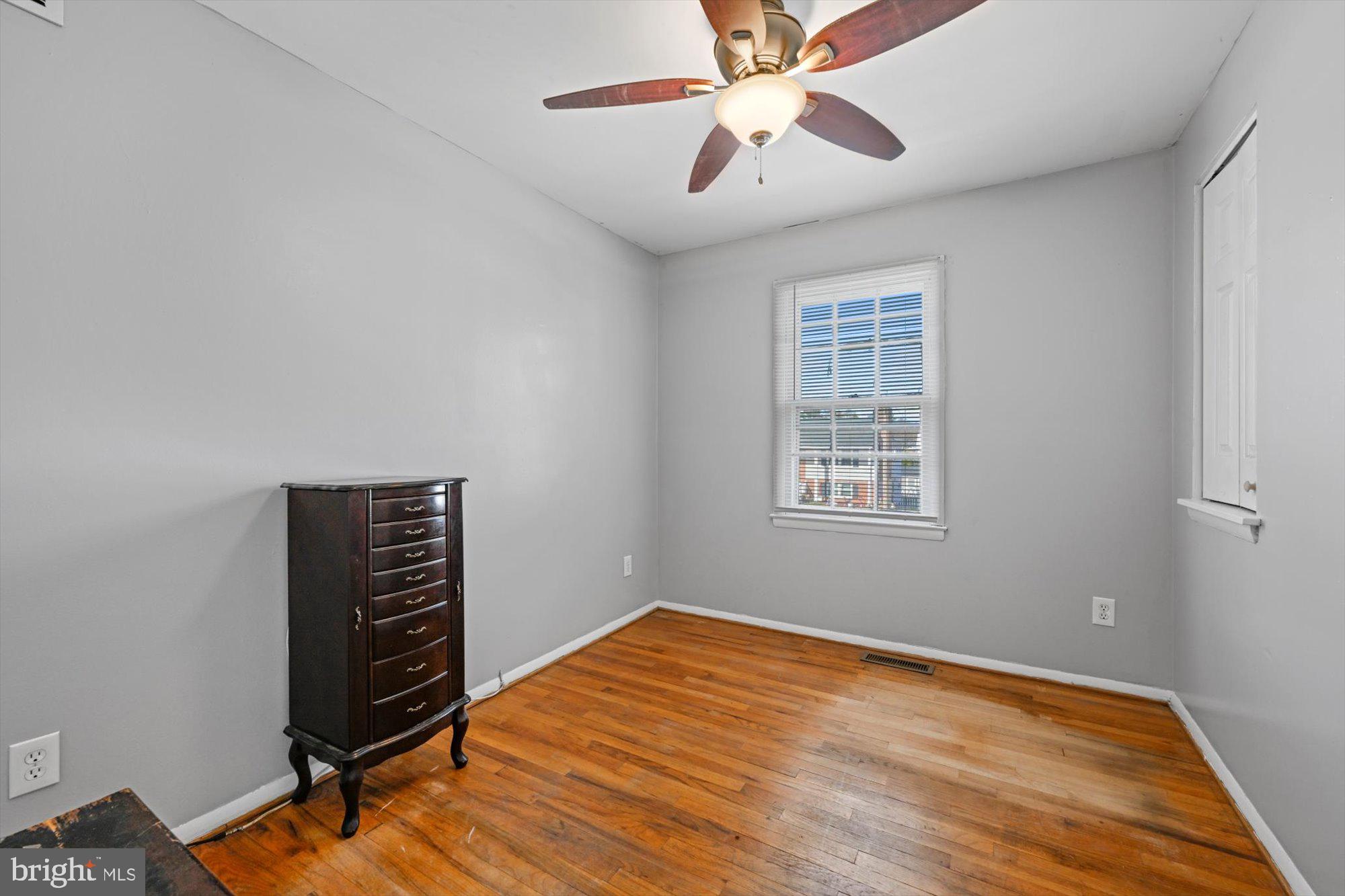 SILVER GATE - Residential