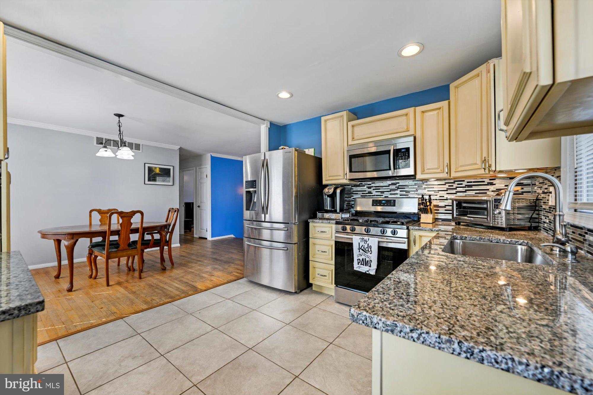 SILVER GATE - Residential