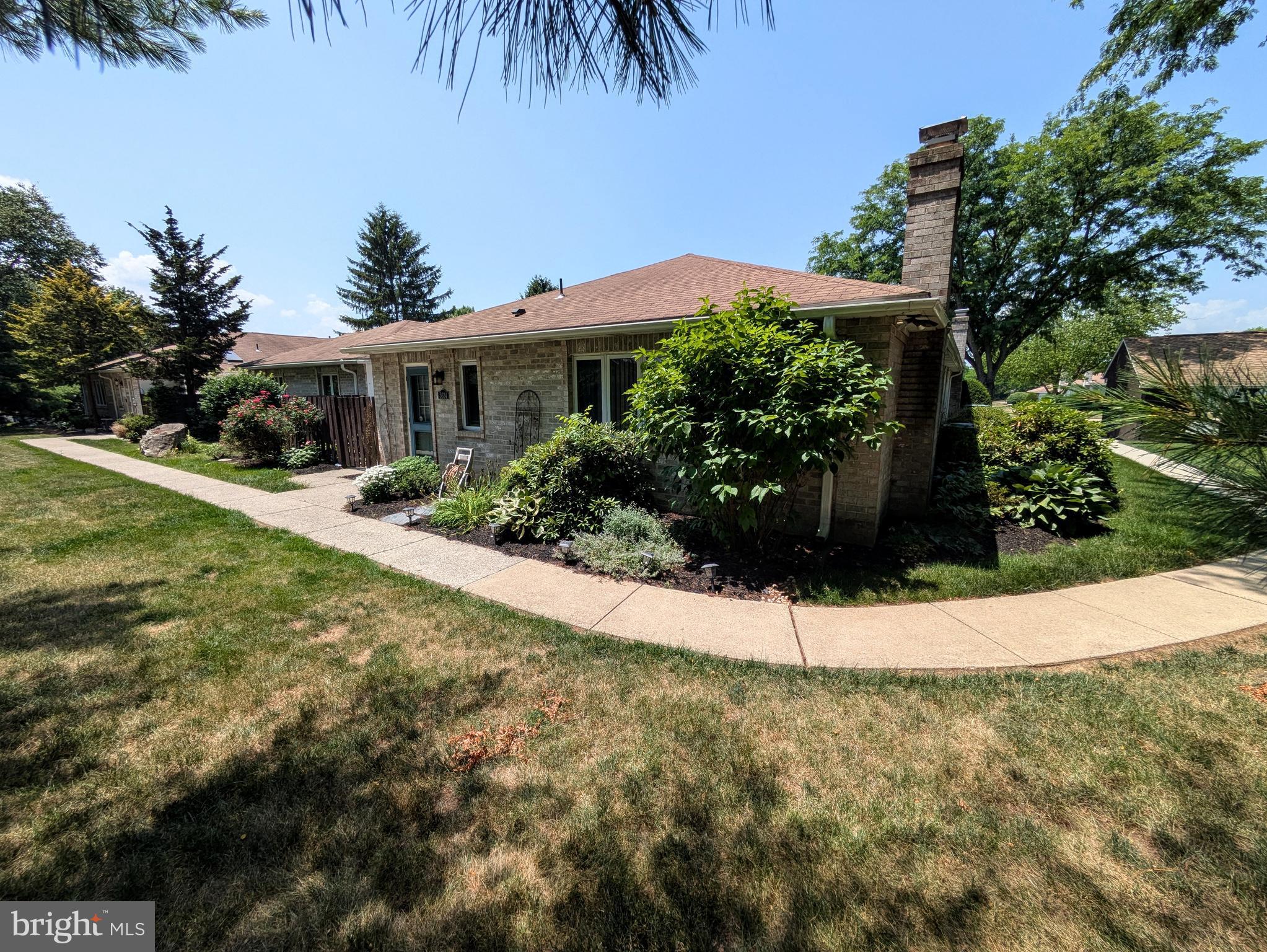 FAIRWAYS AT BROOKSID - Residential