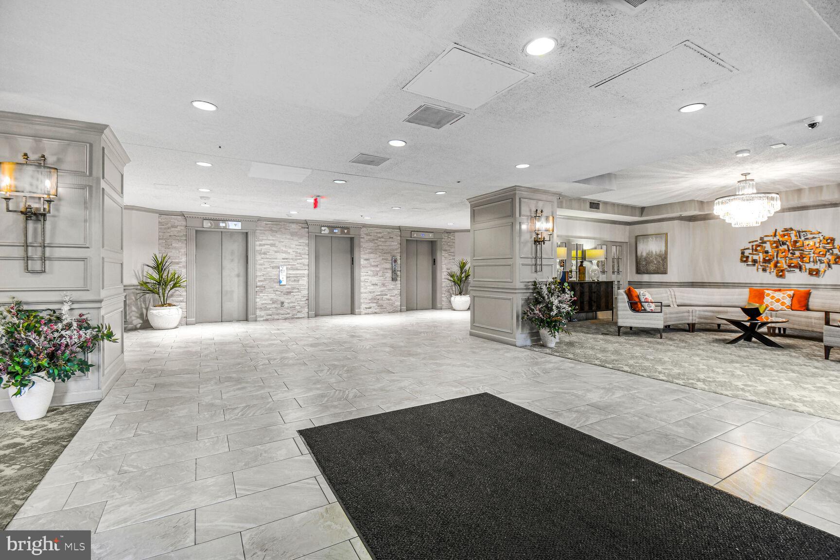 LEISURE WORLD - Residential