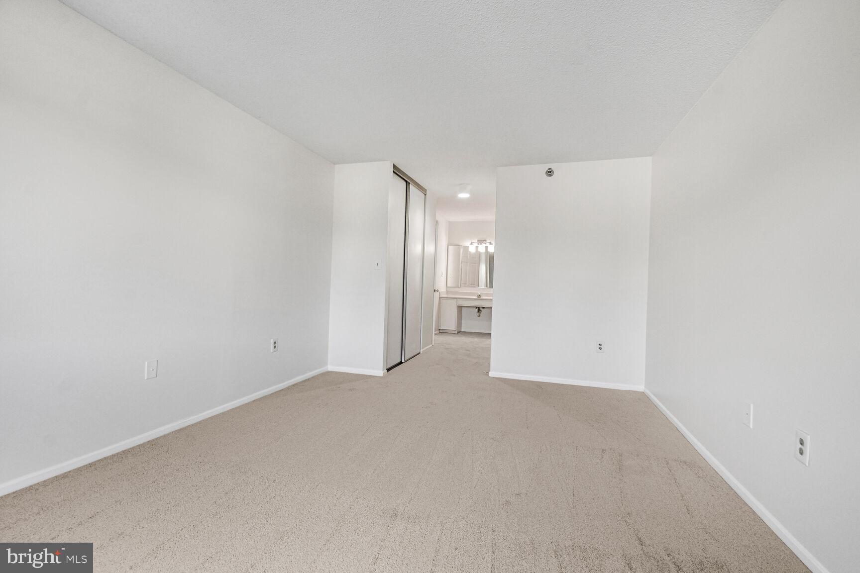 LEISURE WORLD - Residential