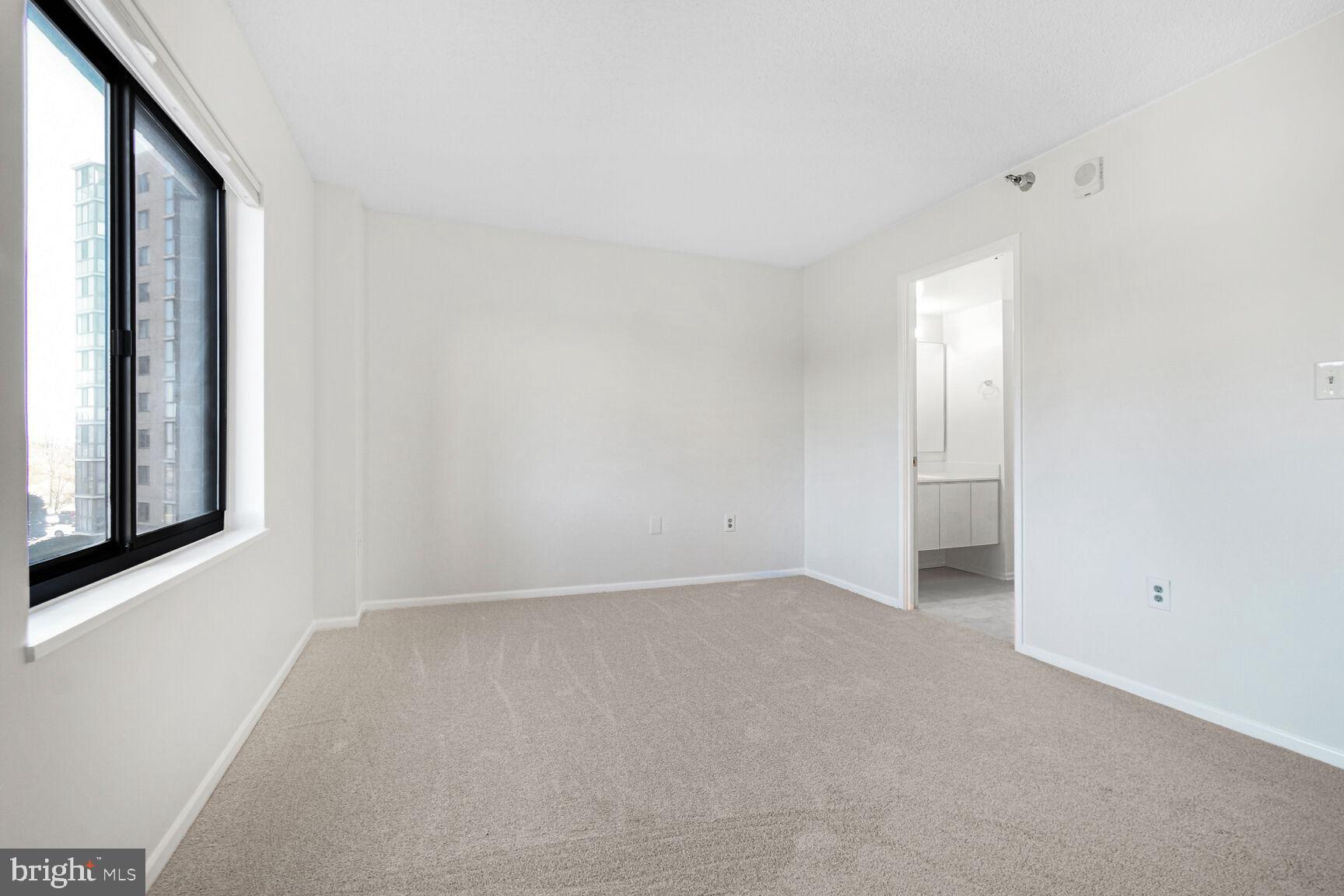 LEISURE WORLD - Residential