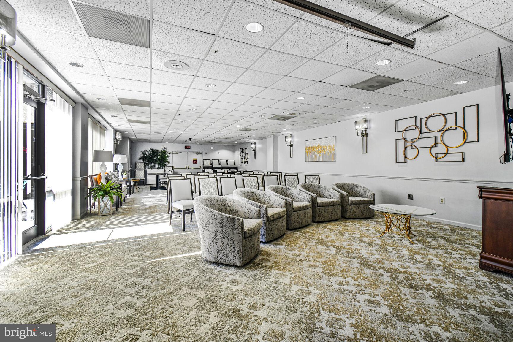 LEISURE WORLD - Residential