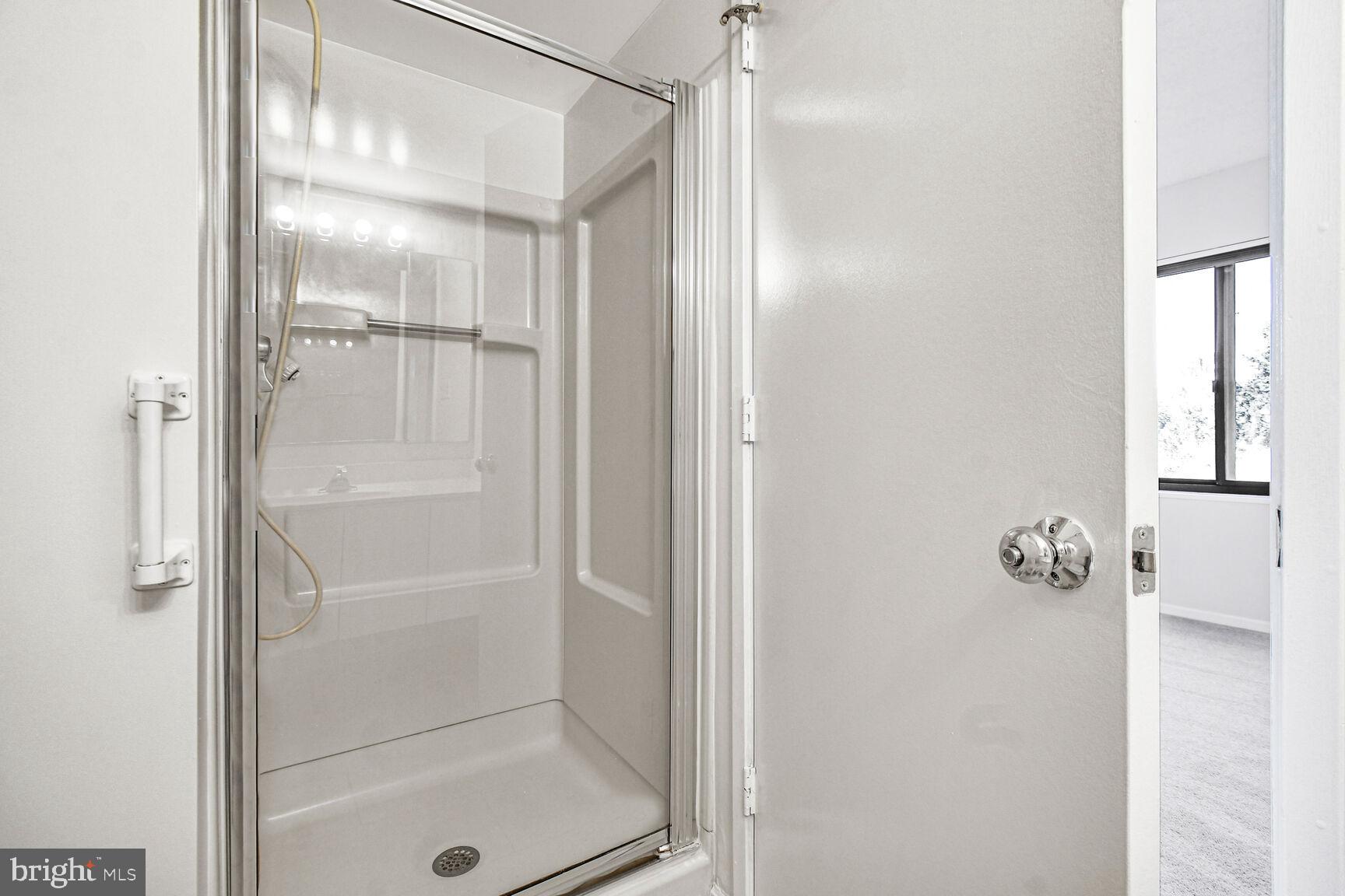 LEISURE WORLD - Residential