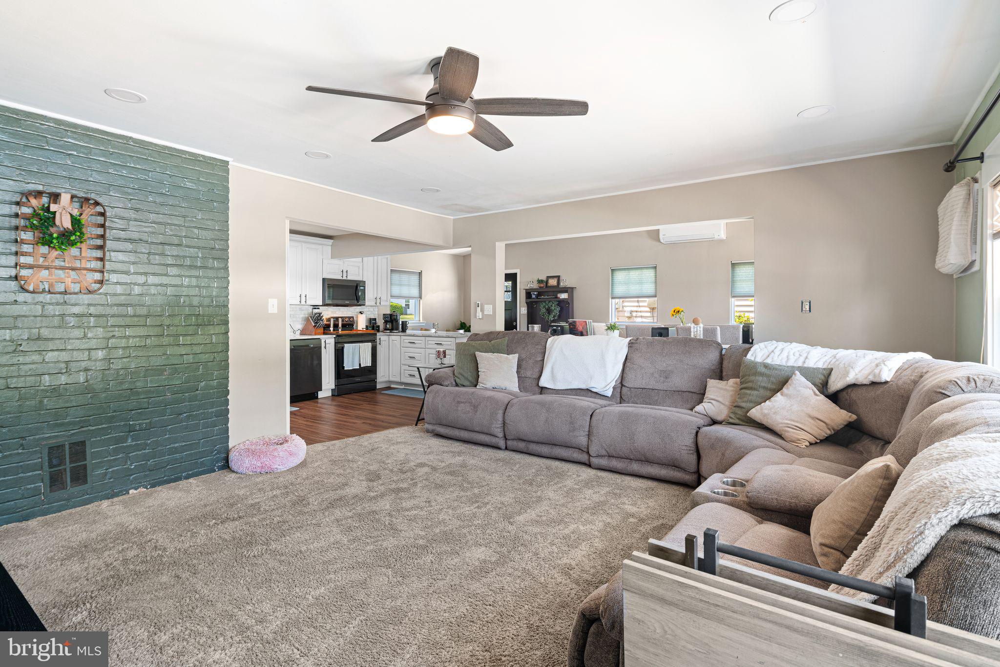 HOLLY HILL - Residential