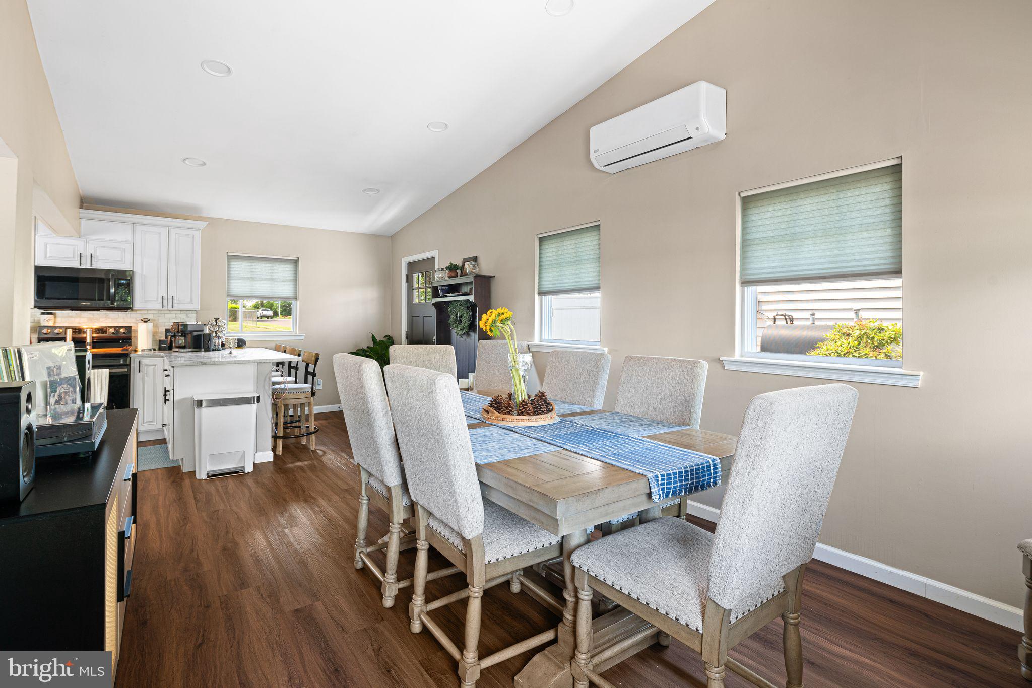 HOLLY HILL - Residential