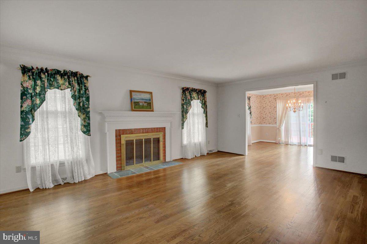 WOODCREST - Residential
